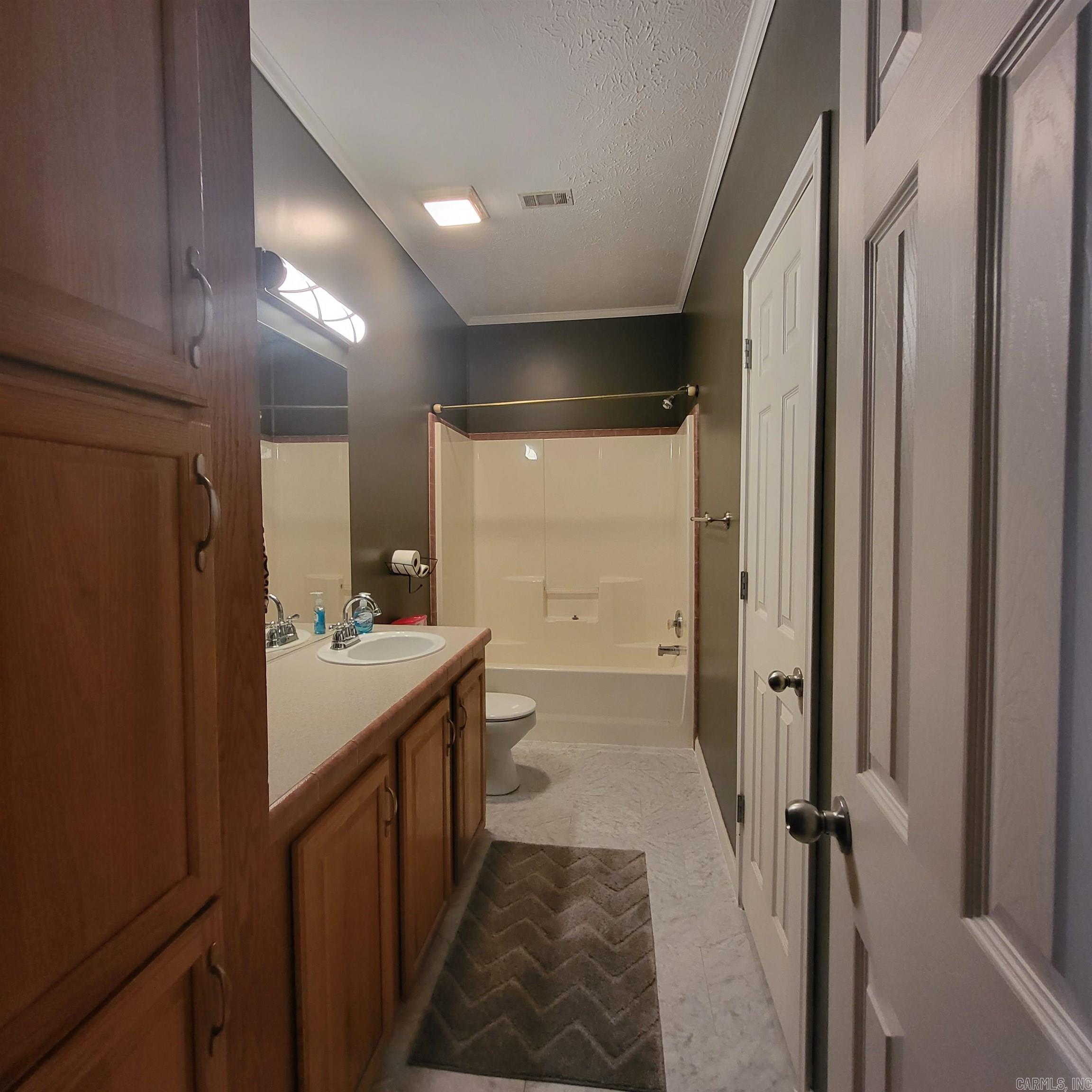 UNPLATTED ACREAGE - Residential