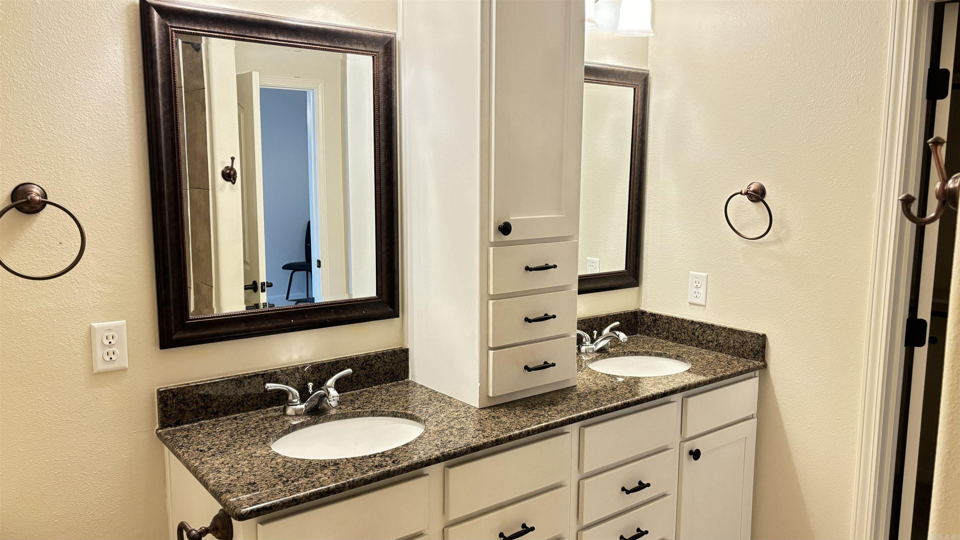 NORTH HAVEN - Residential