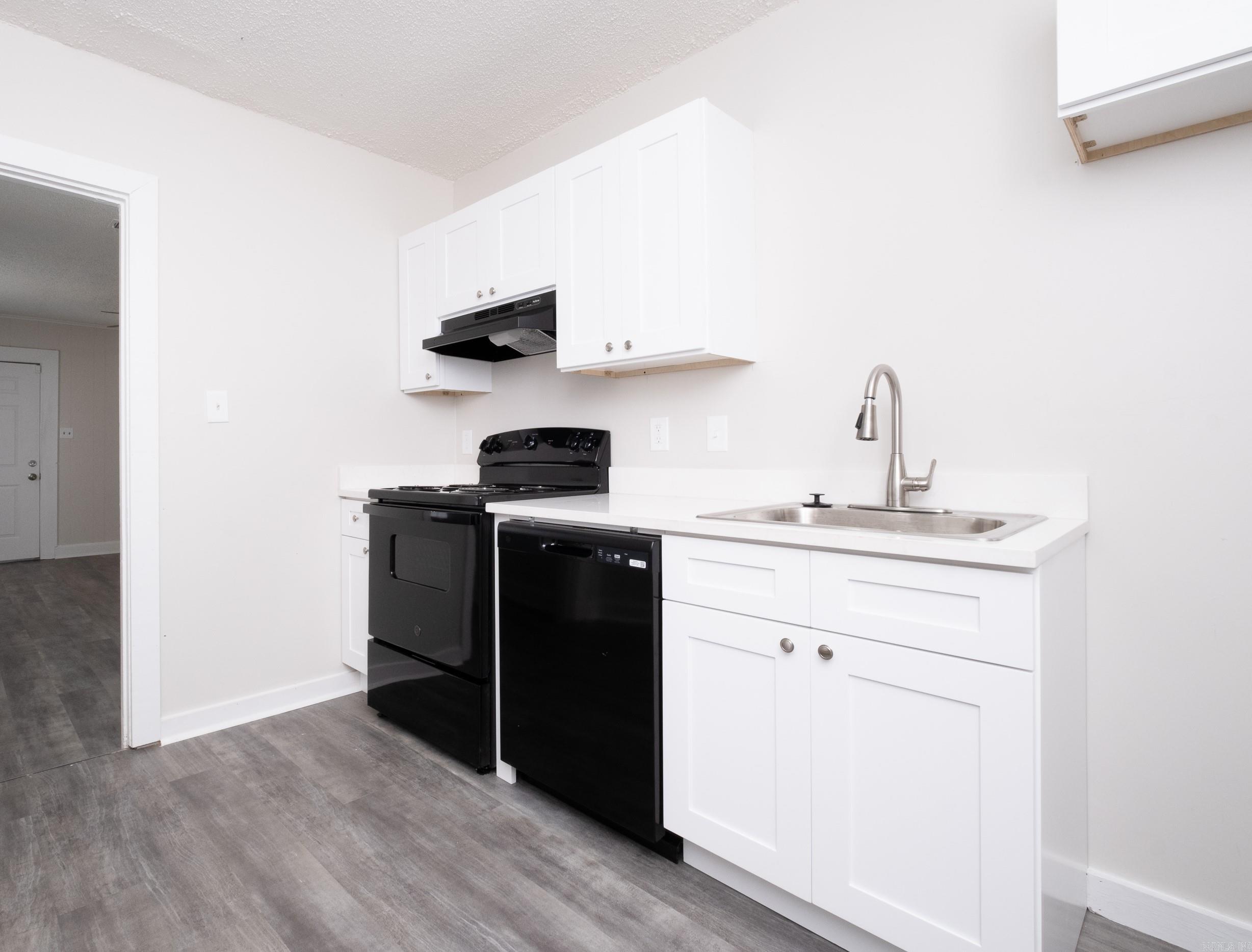 DOWDY & TERRY - Residential