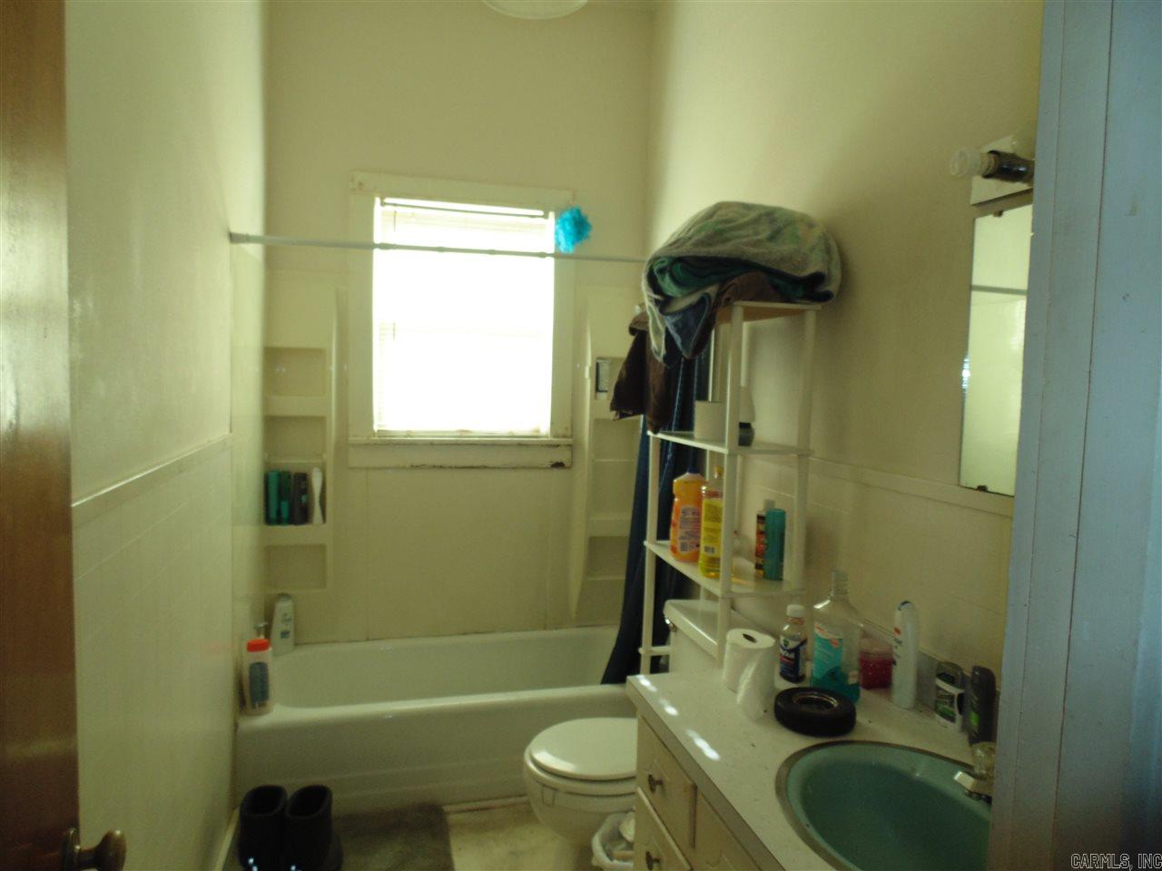 McHenry 2nd - Residential Income