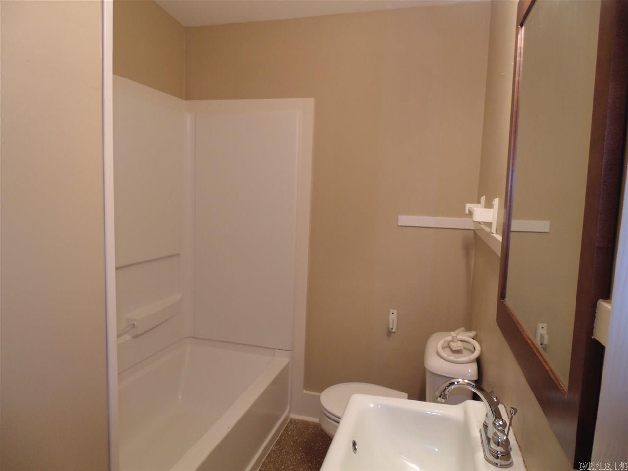 McHenry 2nd - Residential Income