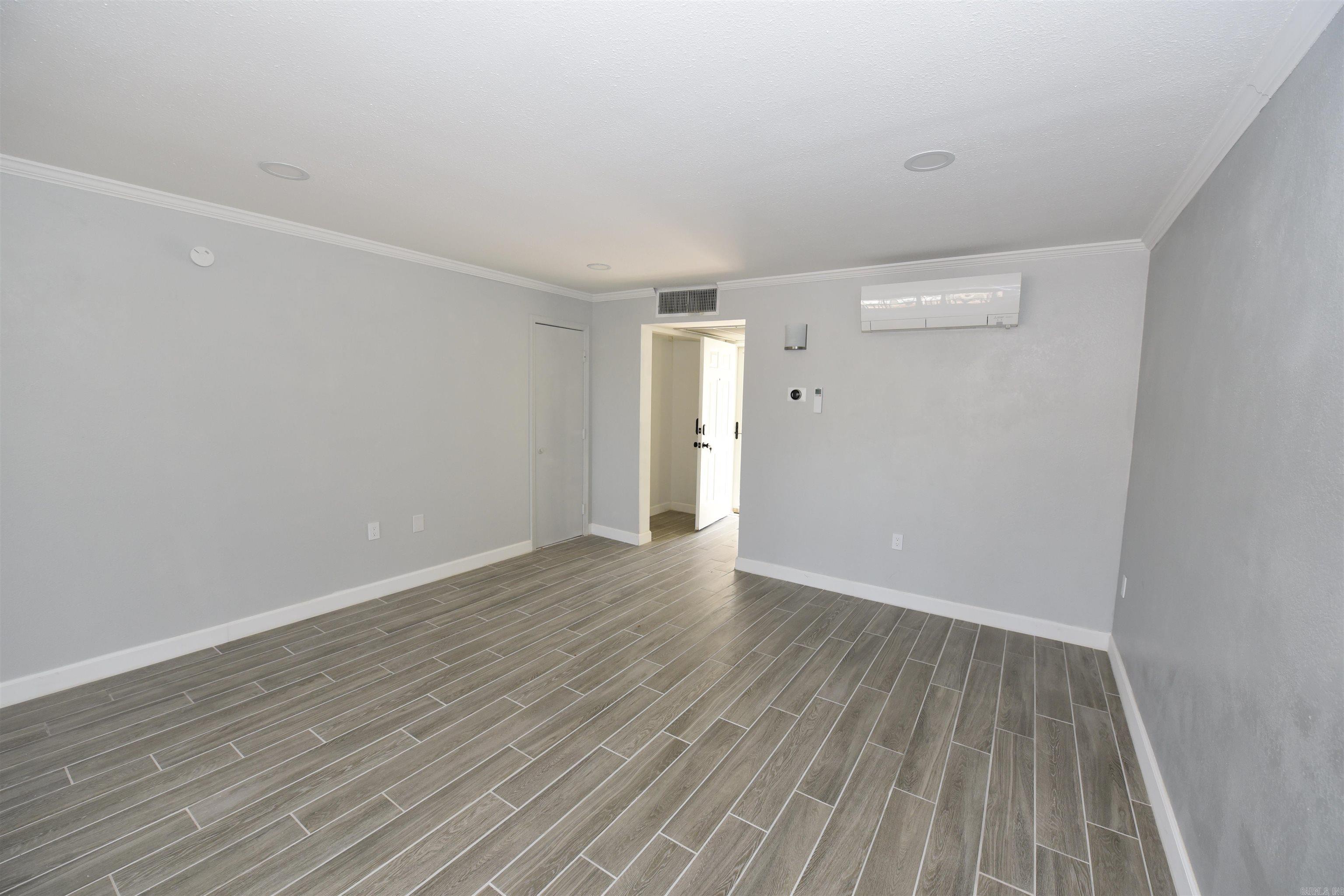 SUMMERHILL PLACE CONDOS - Residential