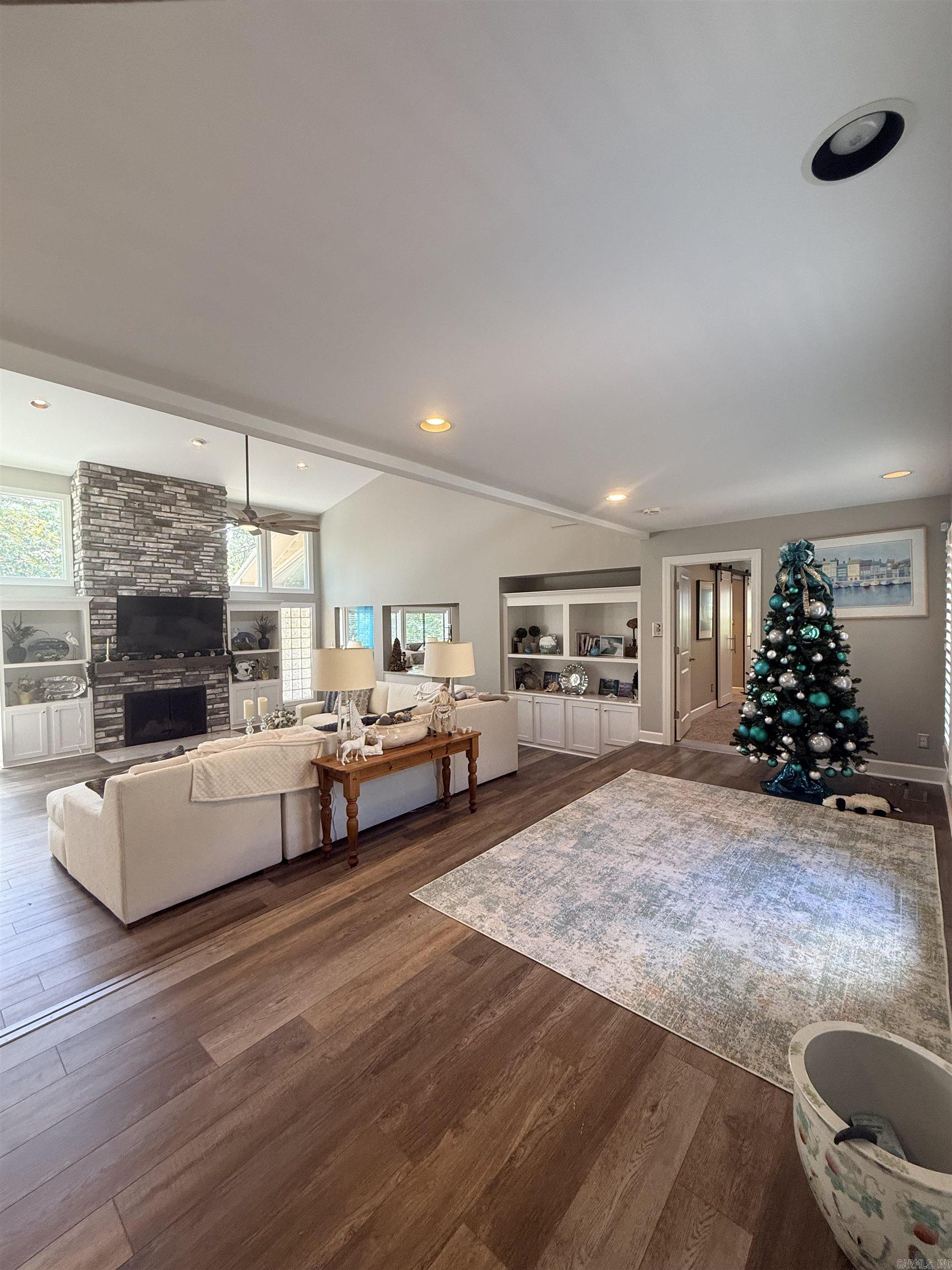 LONGLEA - Residential