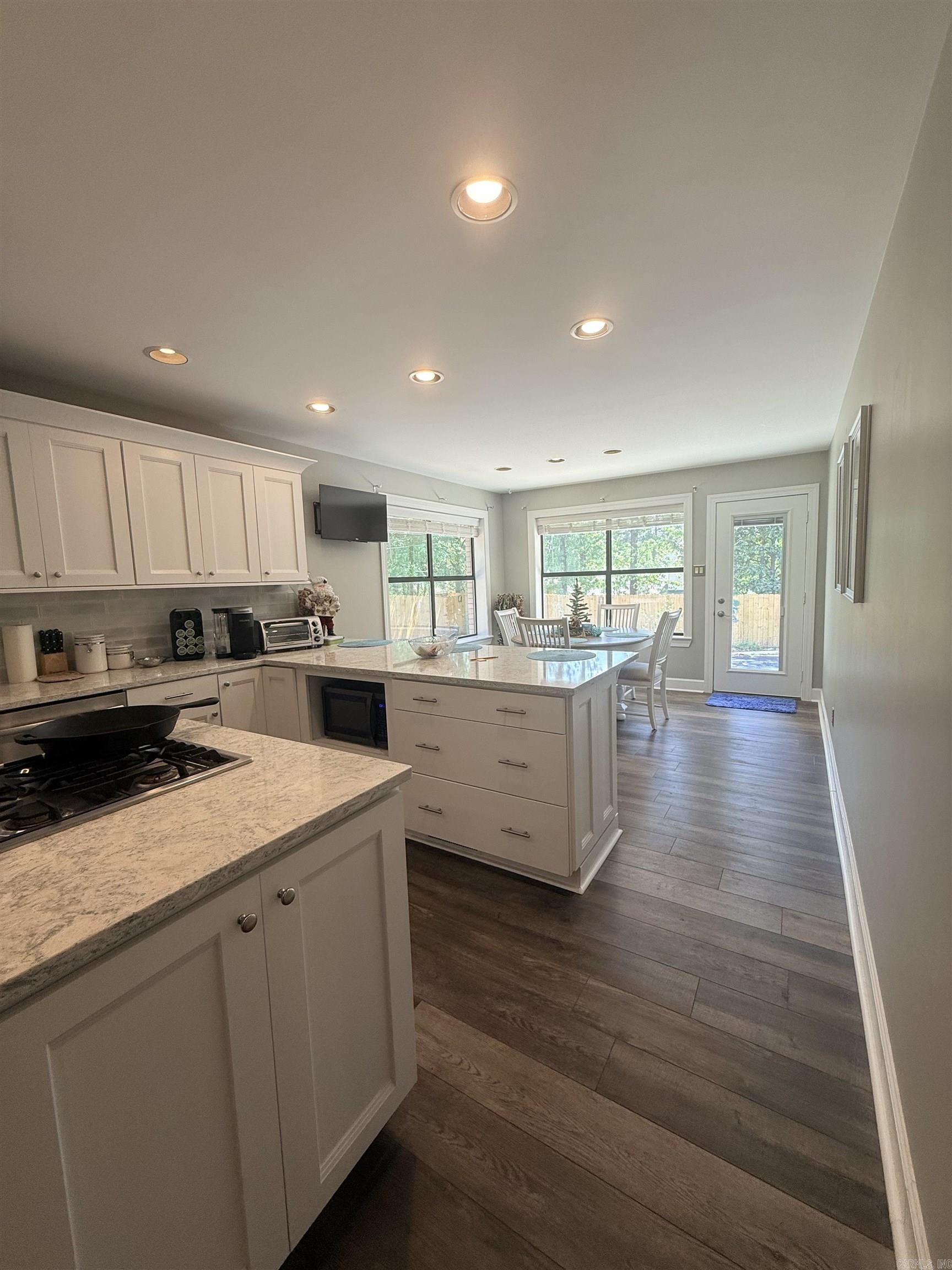 LONGLEA - Residential