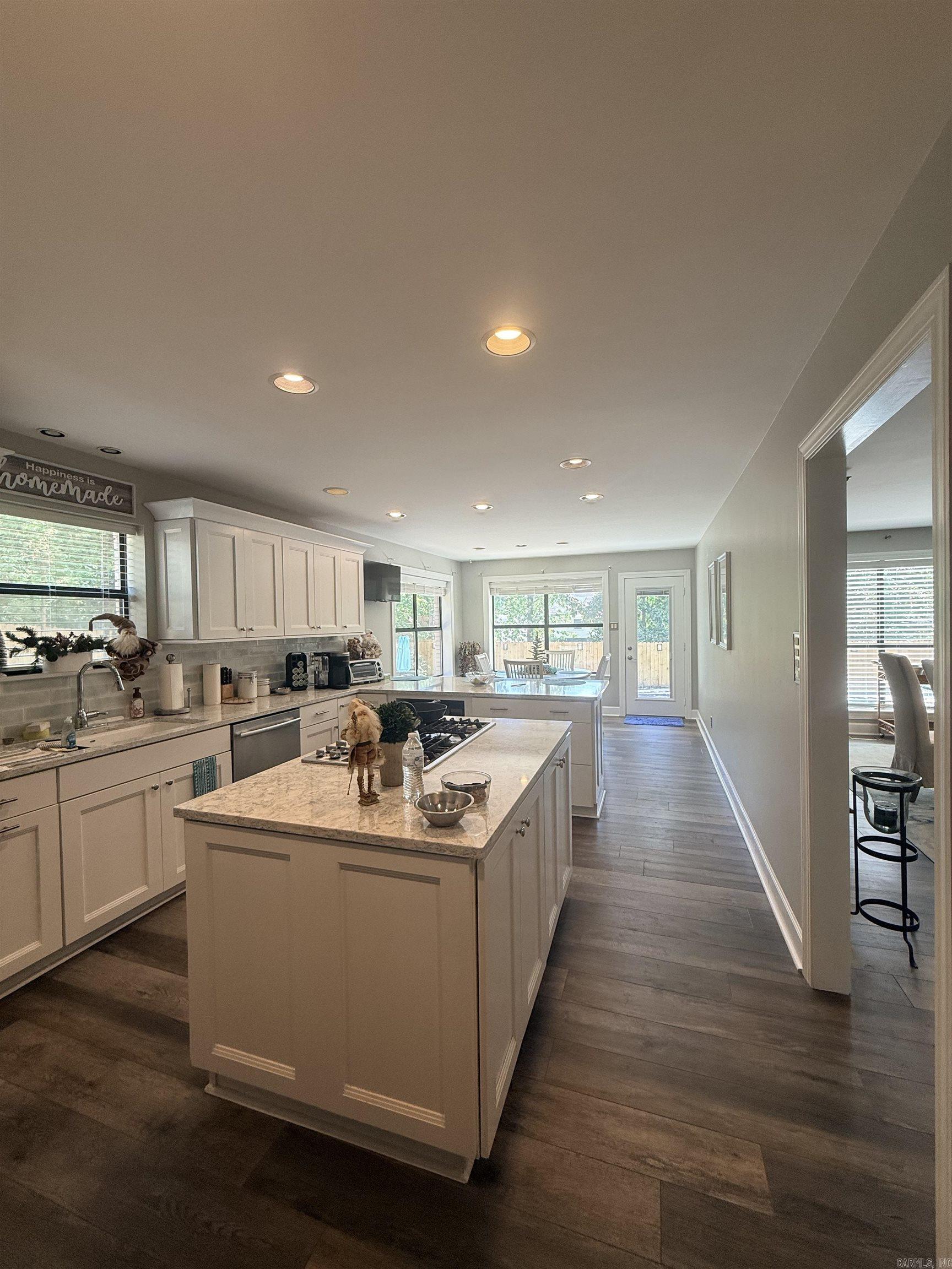 LONGLEA - Residential