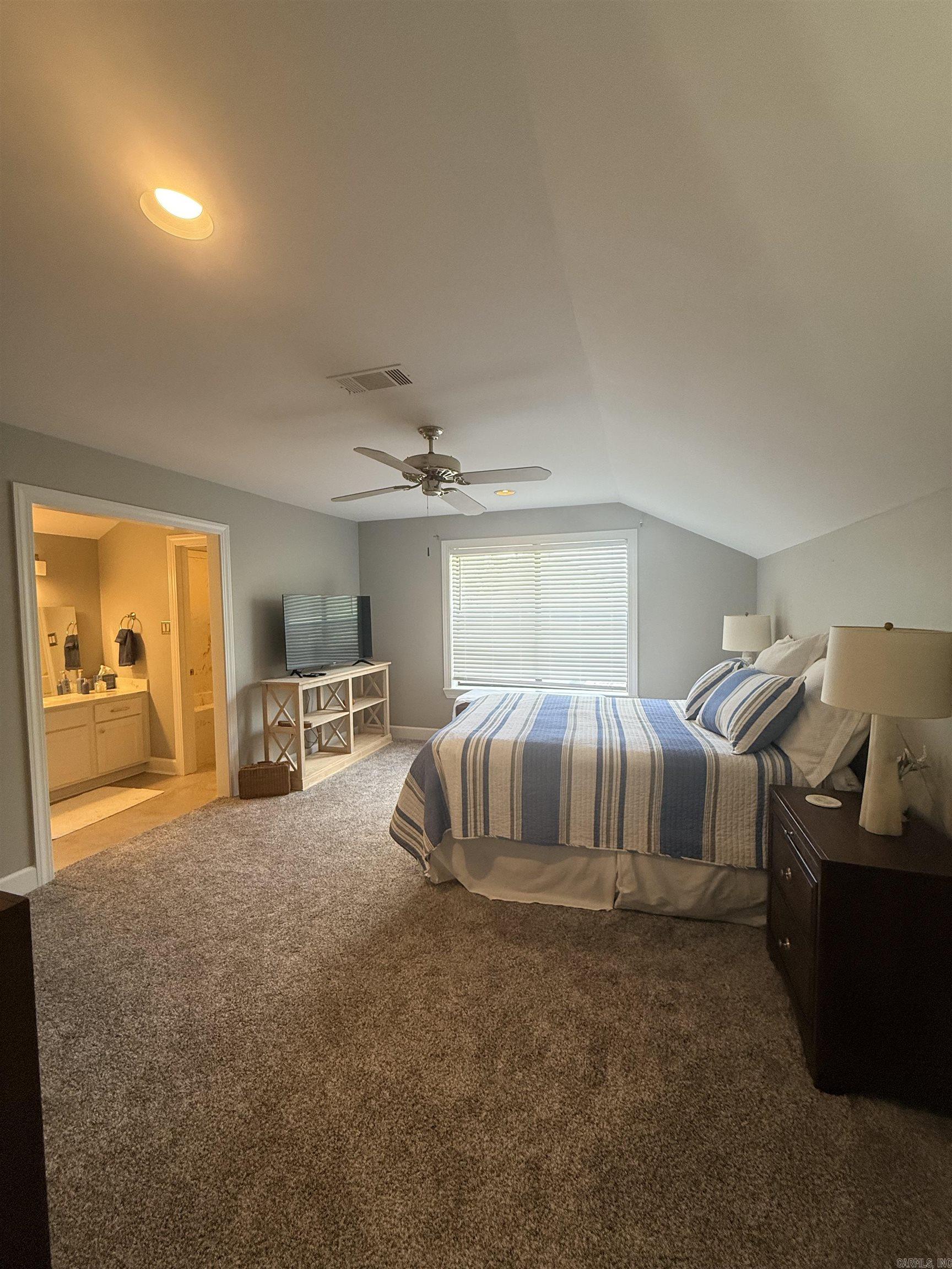 LONGLEA - Residential