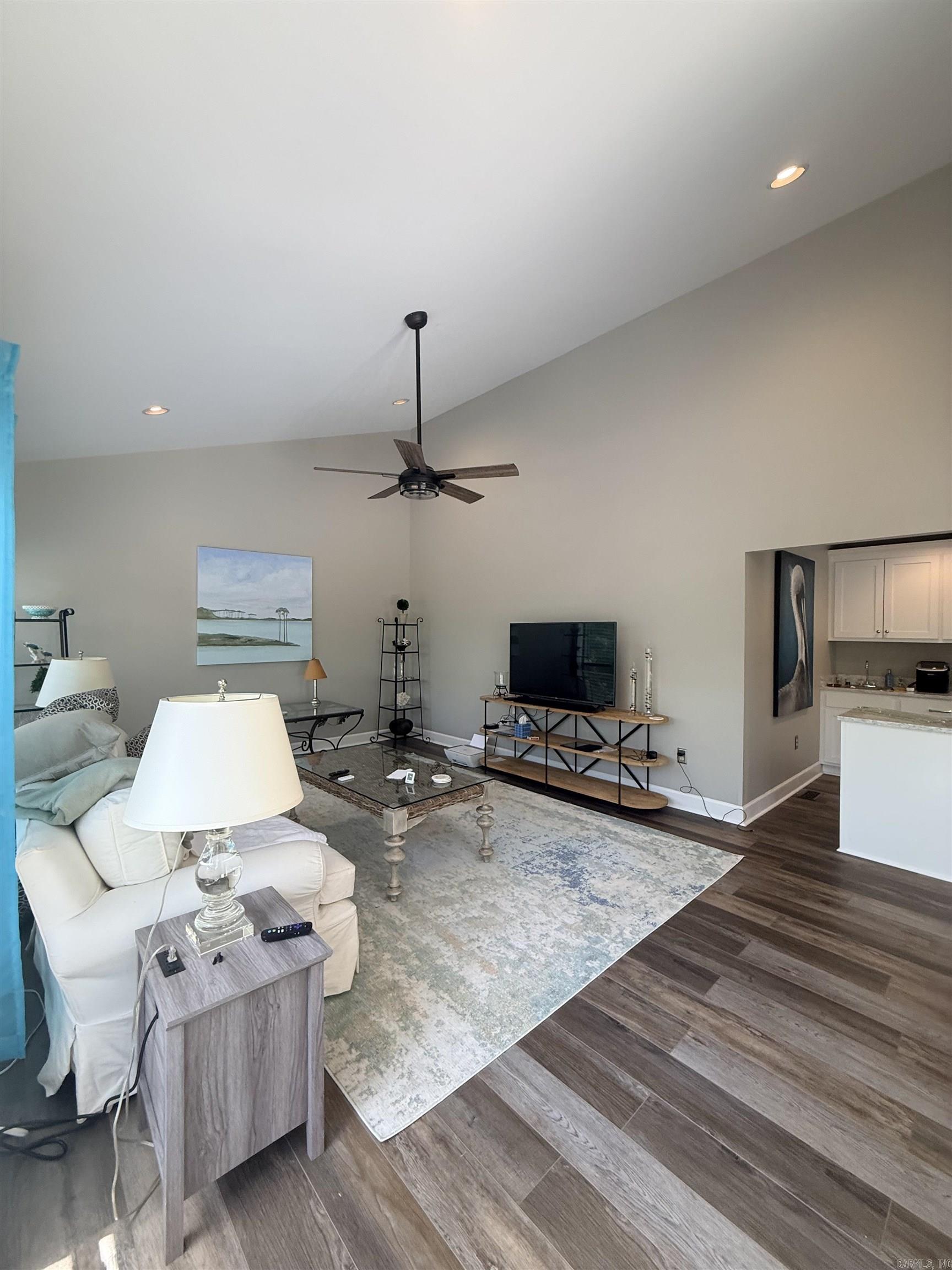 LONGLEA - Residential