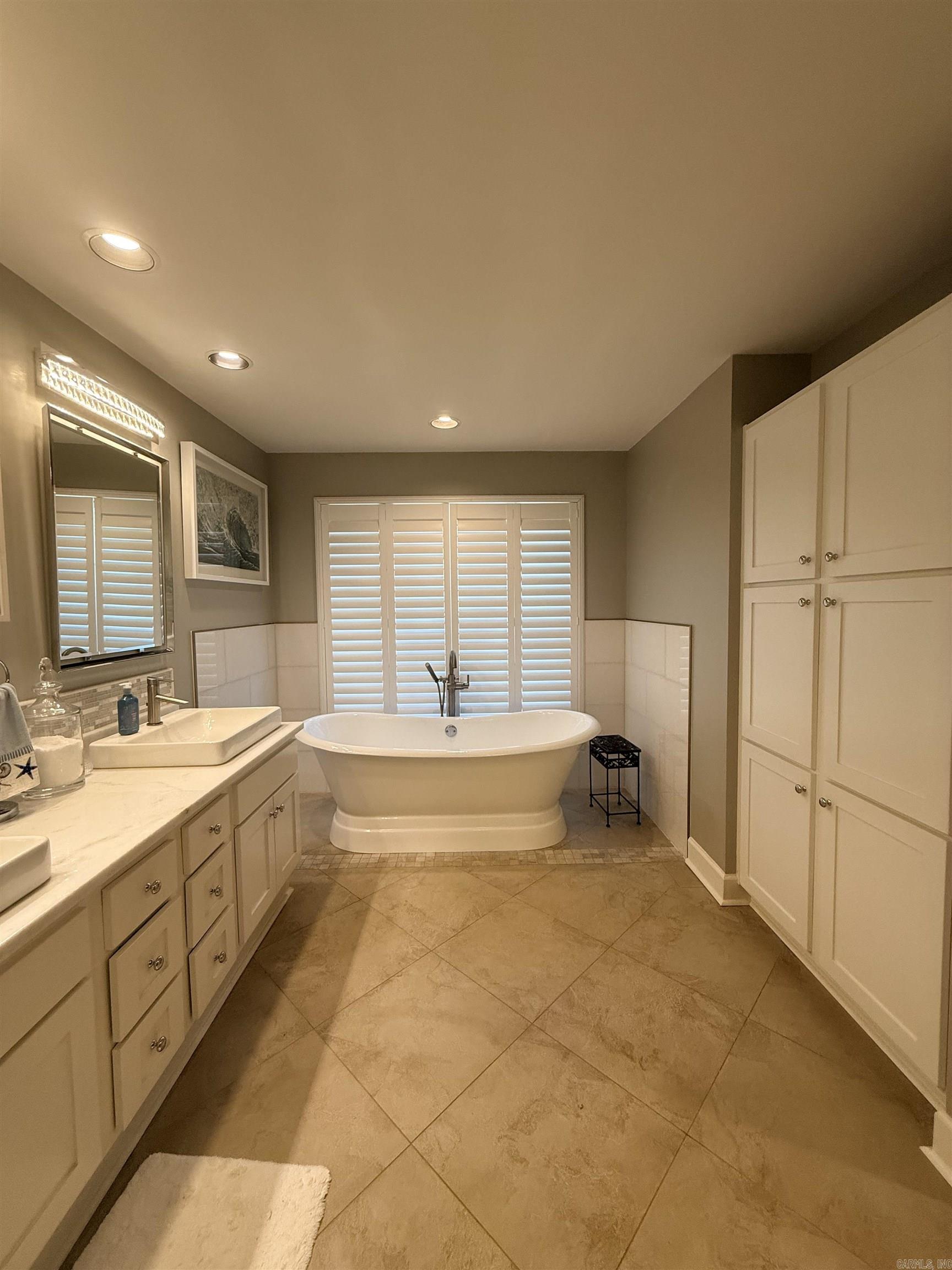 LONGLEA - Residential