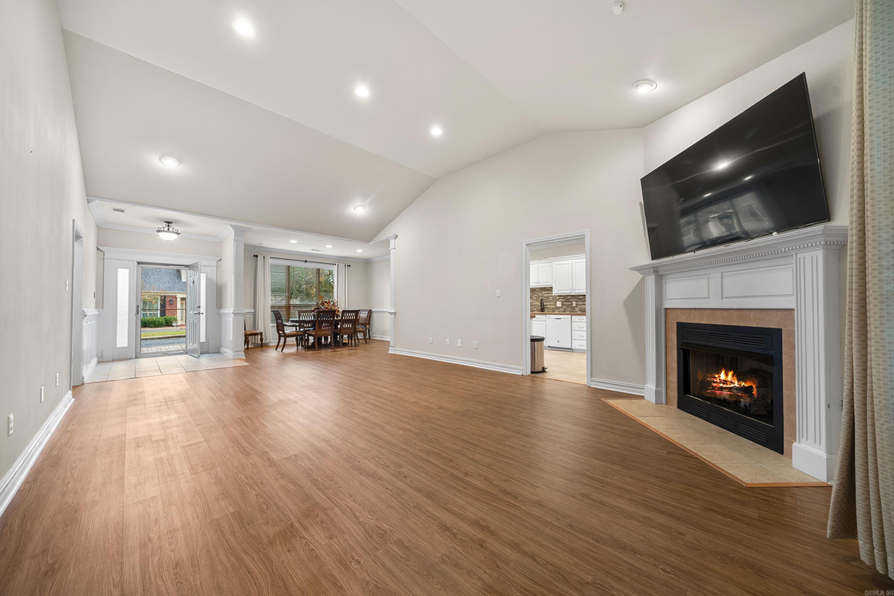 TOWNSQUARE - Residential