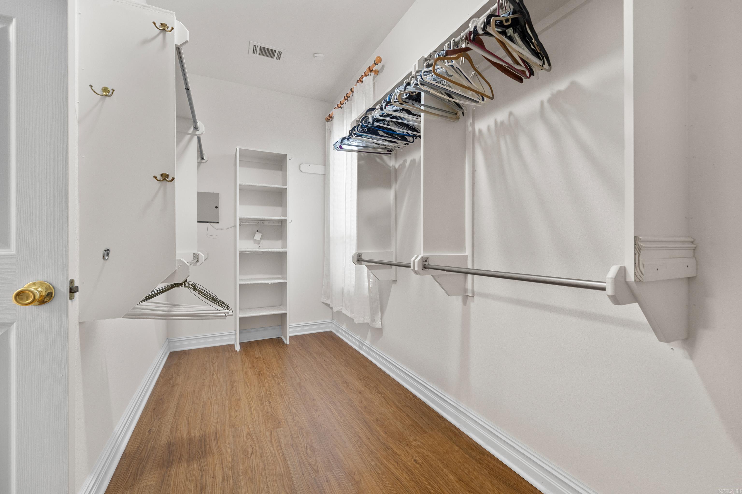 TOWNSQUARE - Residential