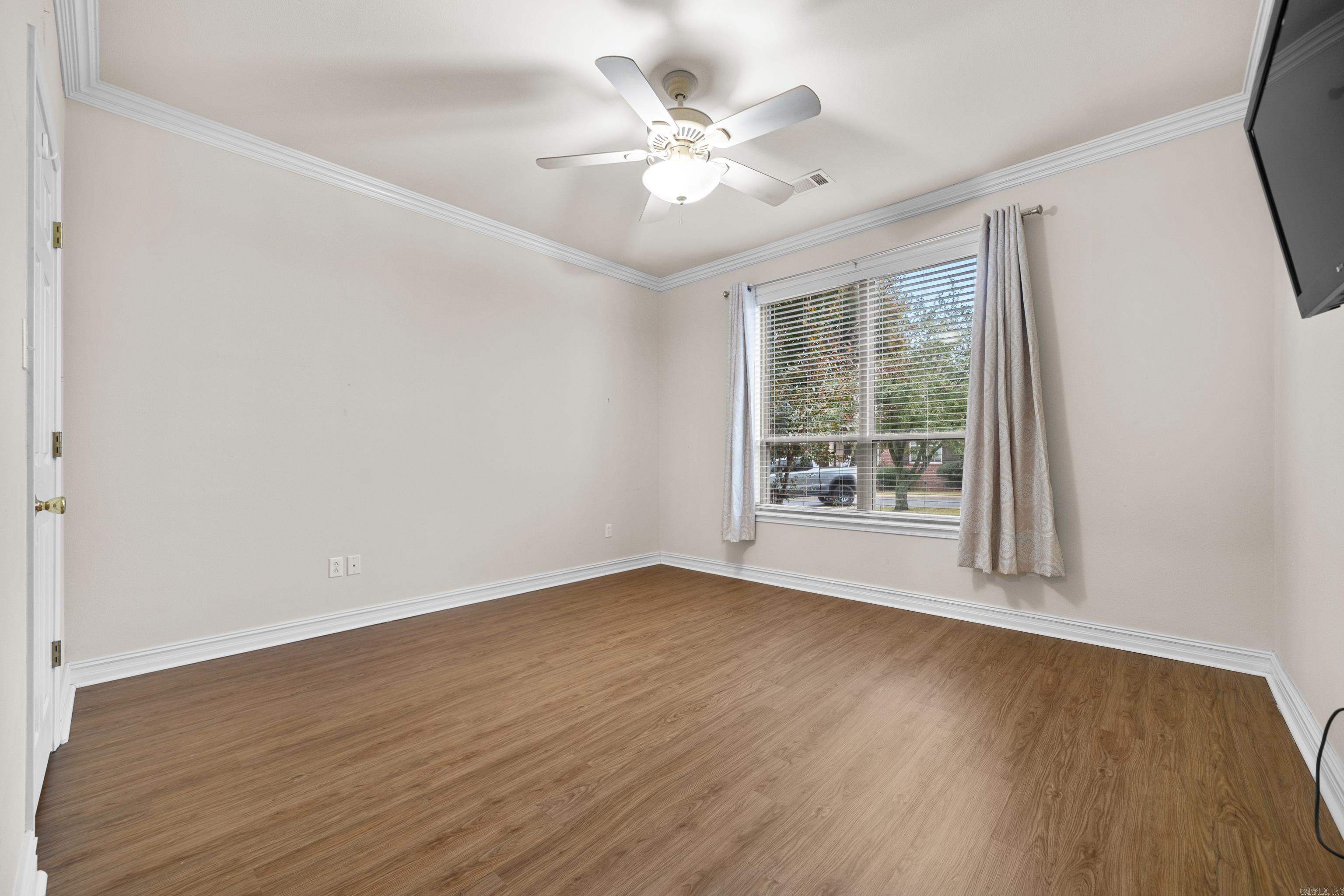 TOWNSQUARE - Residential