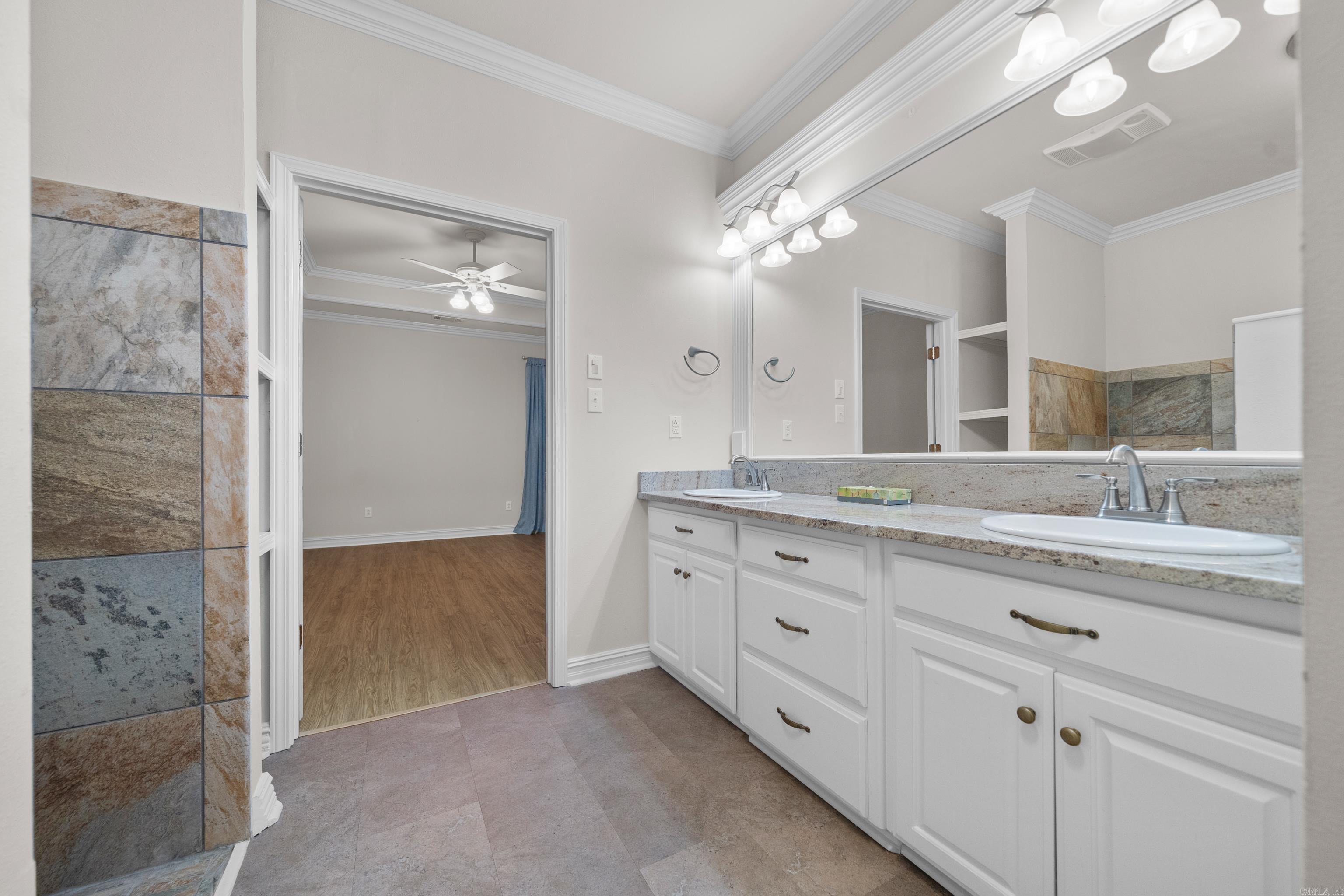 TOWNSQUARE - Residential