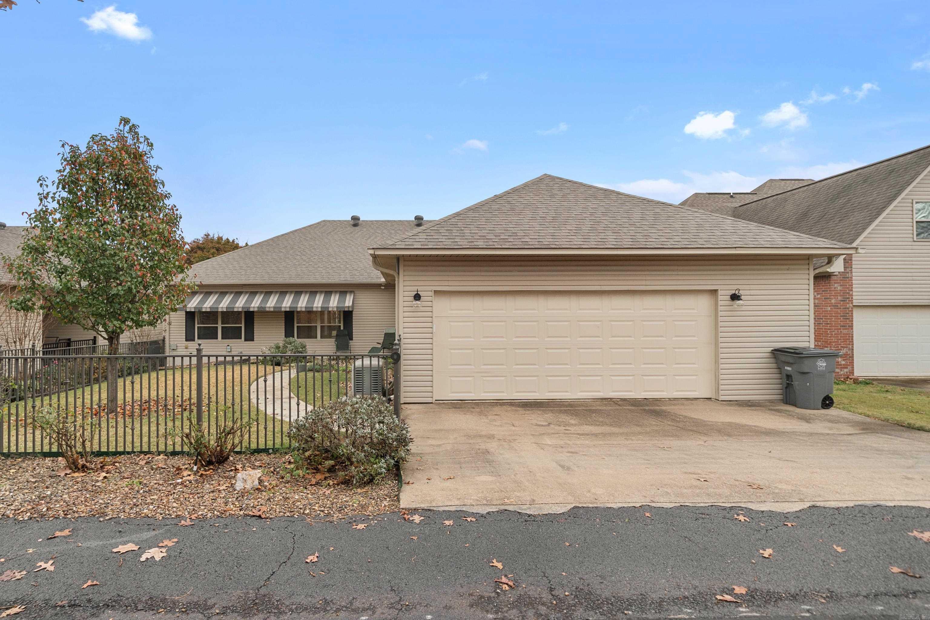 TOWNSQUARE - Residential