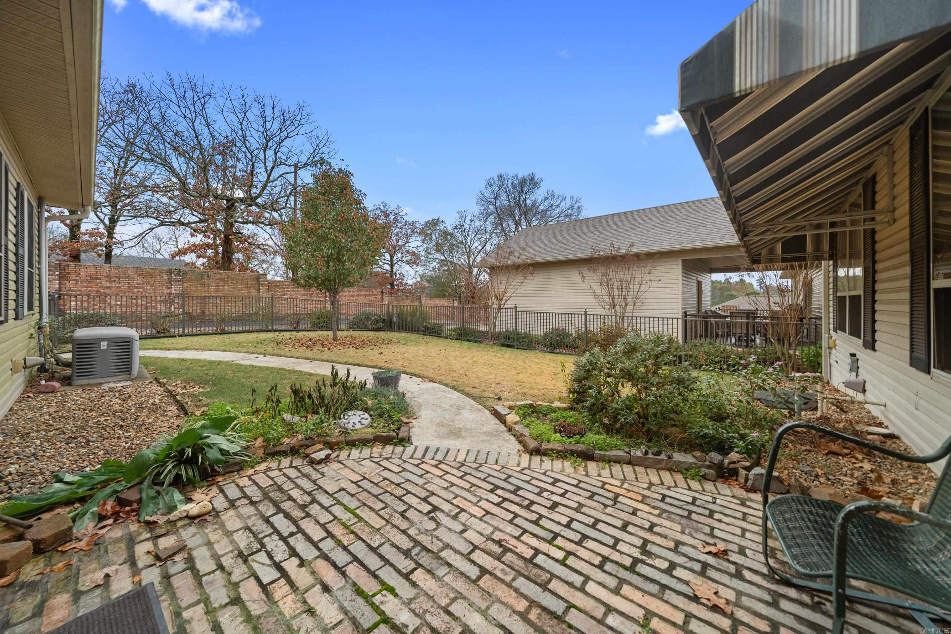 TOWNSQUARE - Residential