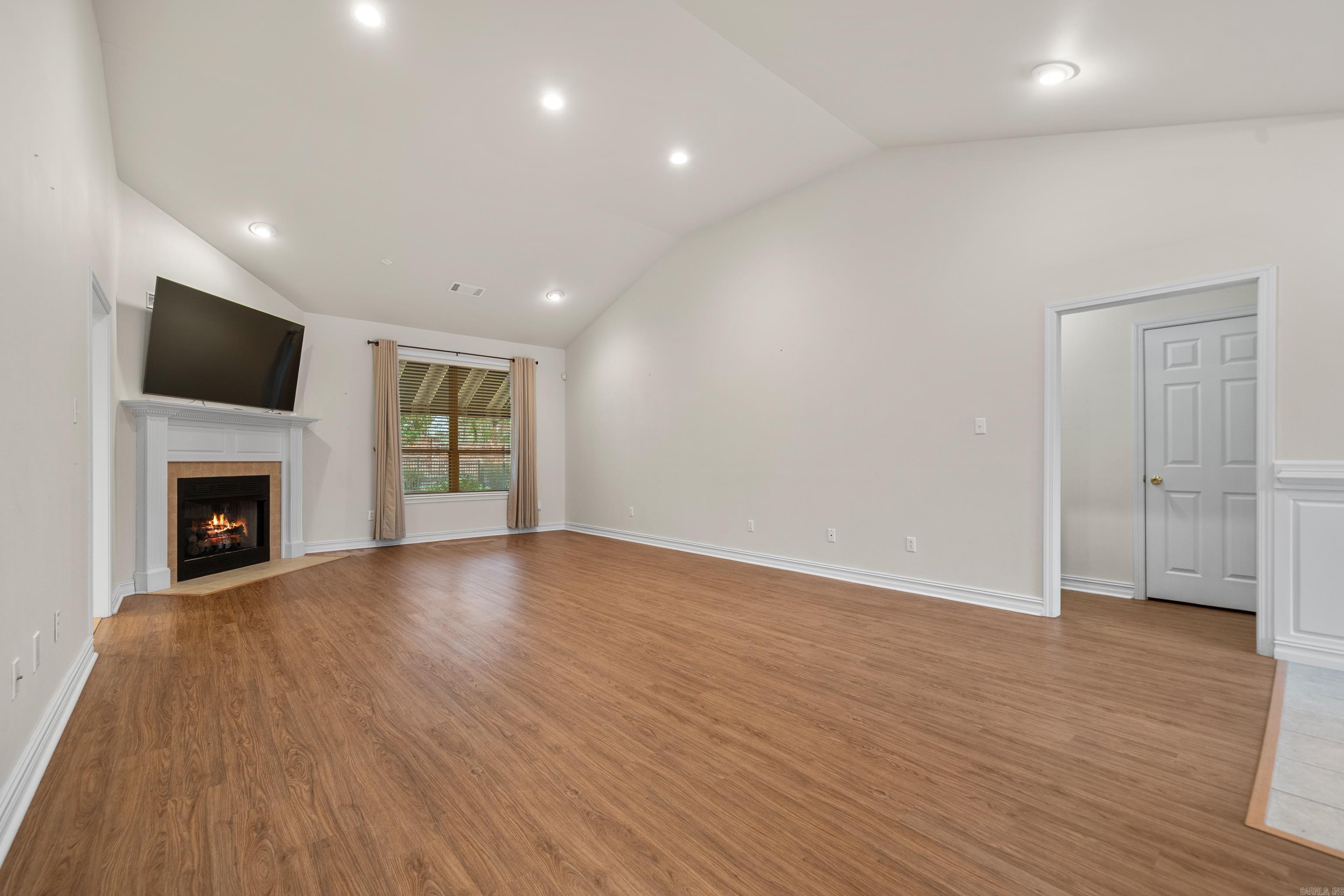 TOWNSQUARE - Residential