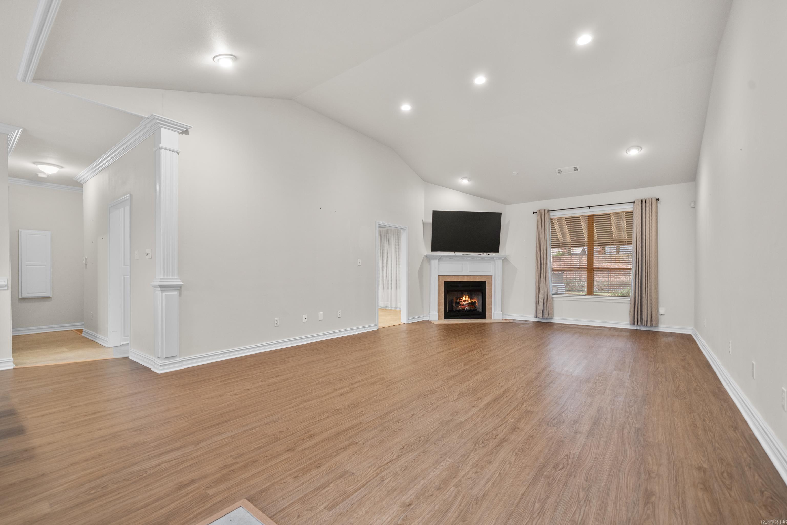 TOWNSQUARE - Residential