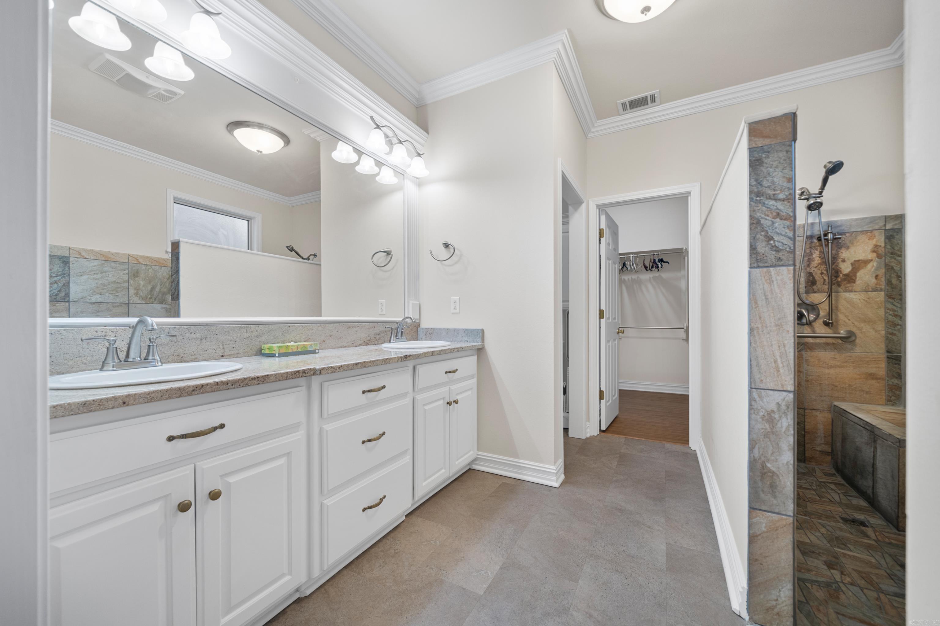 TOWNSQUARE - Residential