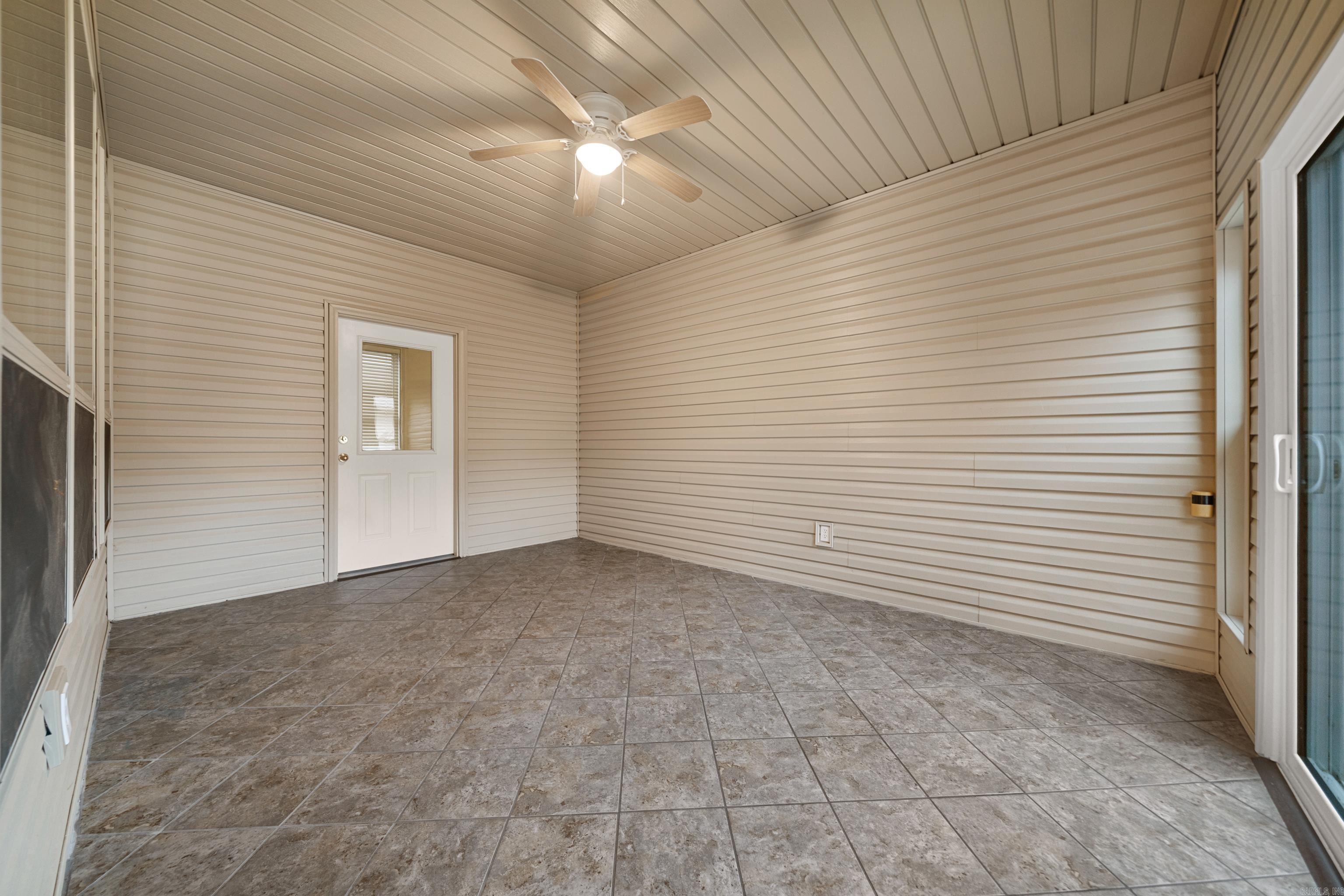 TOWNSQUARE - Residential