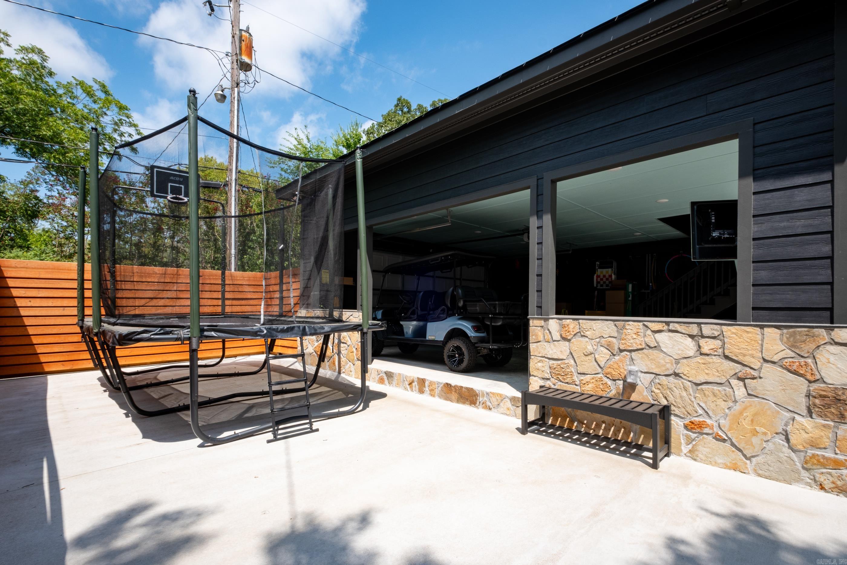 LINCOLN PARK - Residential