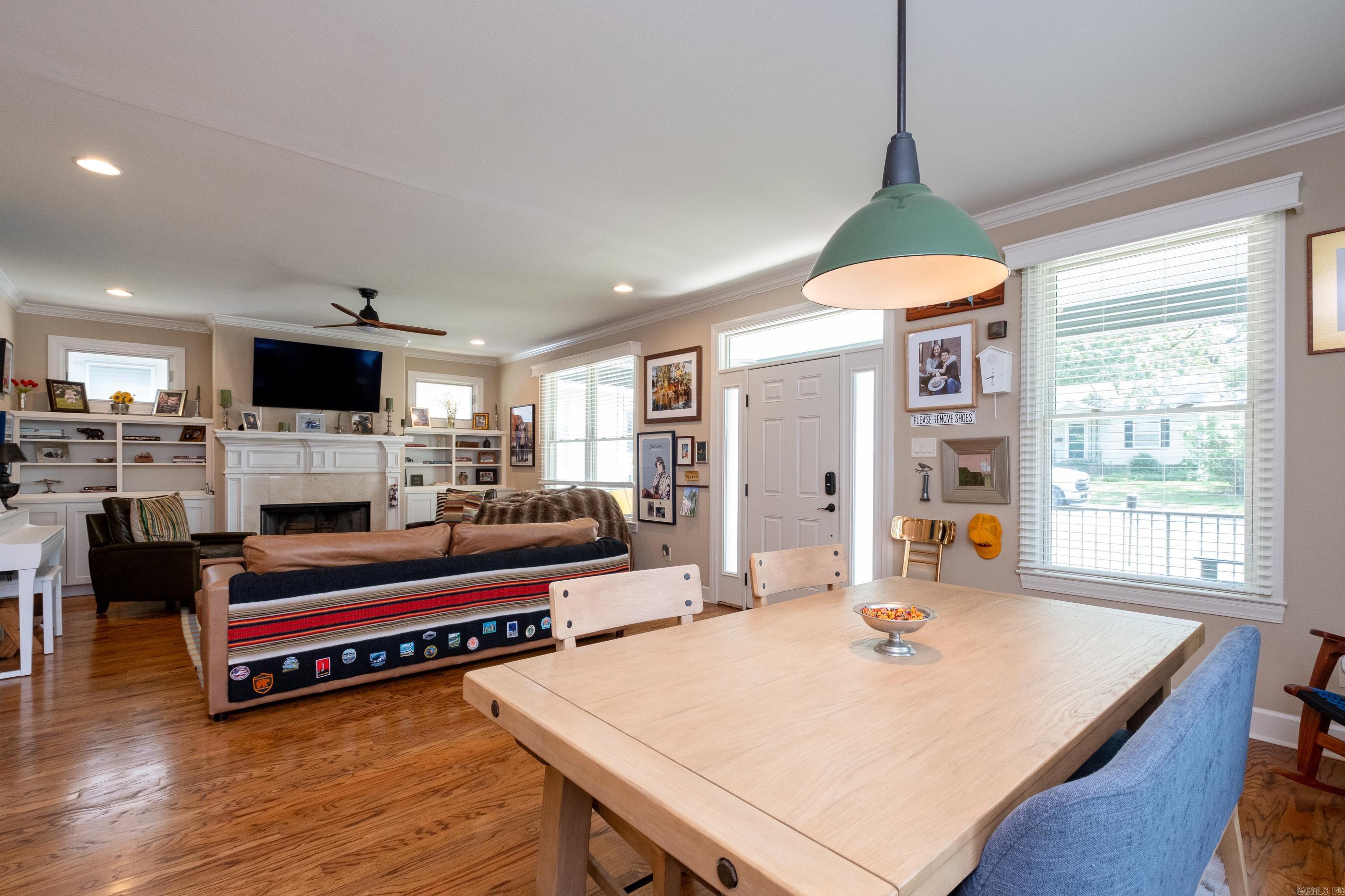 LINCOLN PARK - Residential