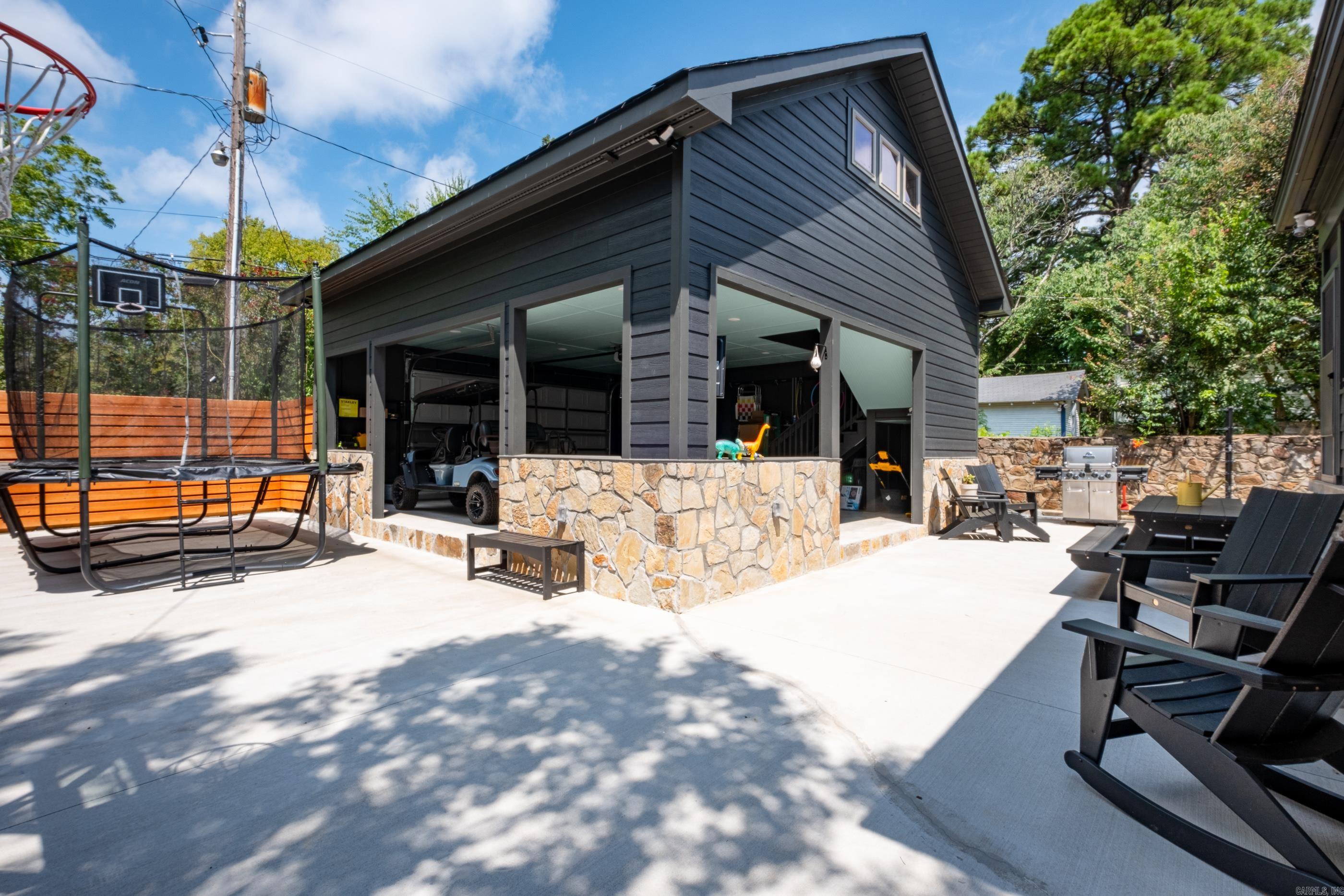 LINCOLN PARK - Residential