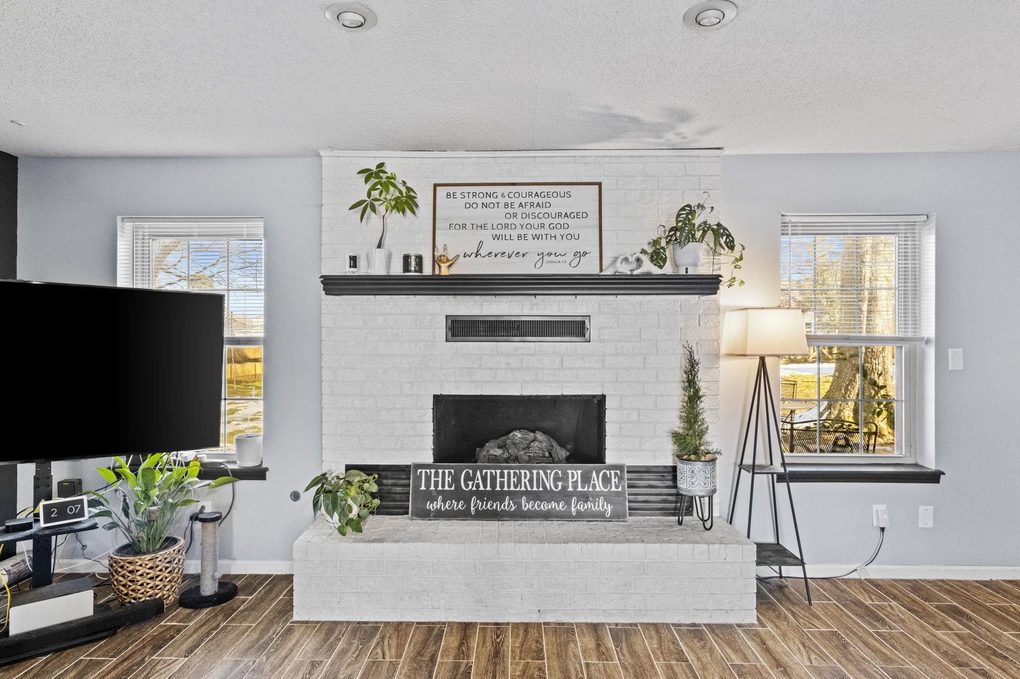 BROWN ADD TO JACK - Residential