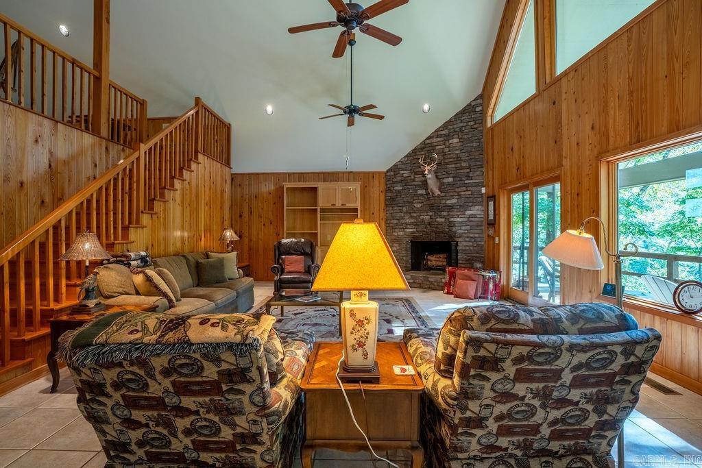 RIVER CREST - Residential