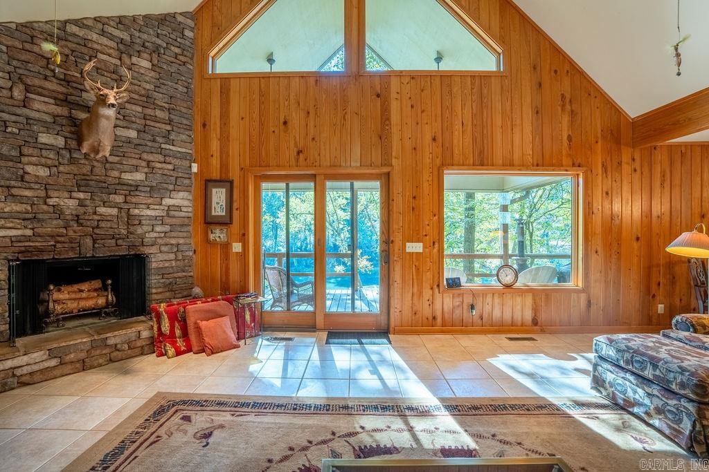 RIVER CREST - Residential