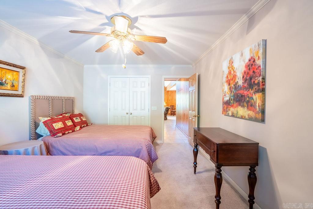 RIVER CREST - Residential