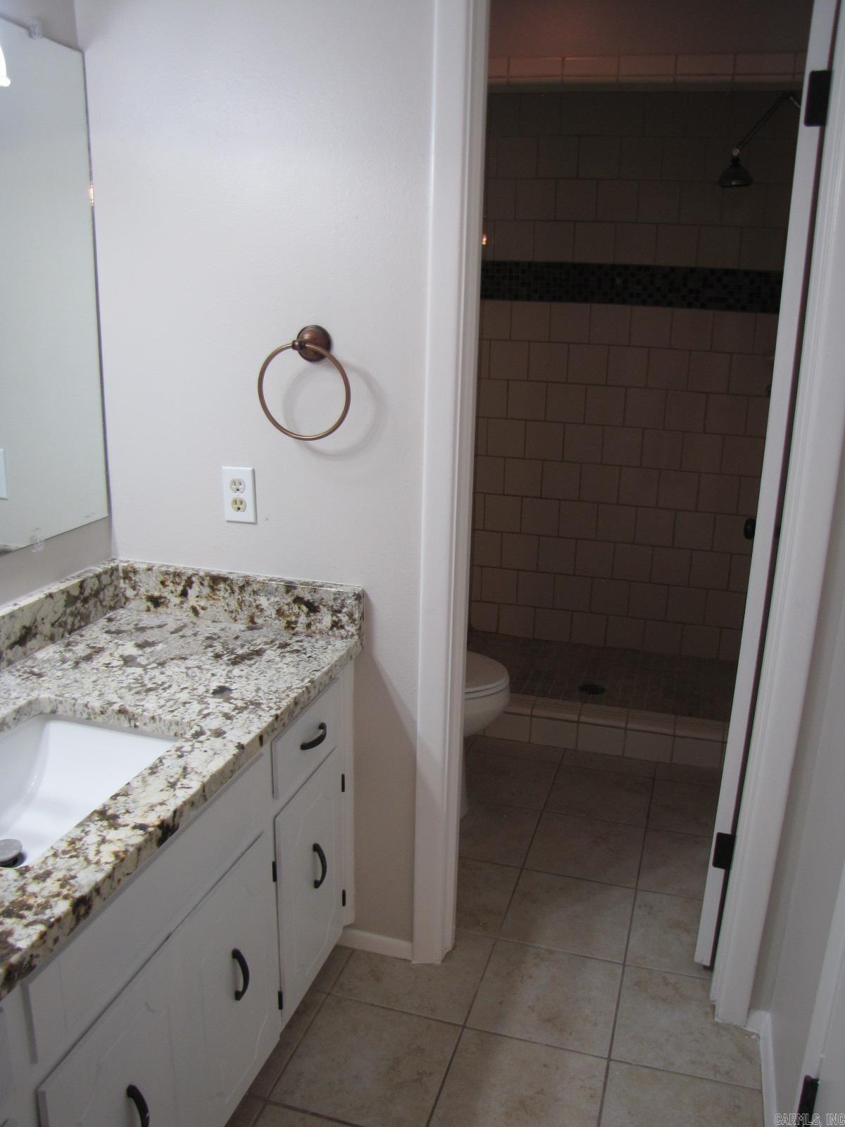 PARKWAY PLACE - Residential Lease