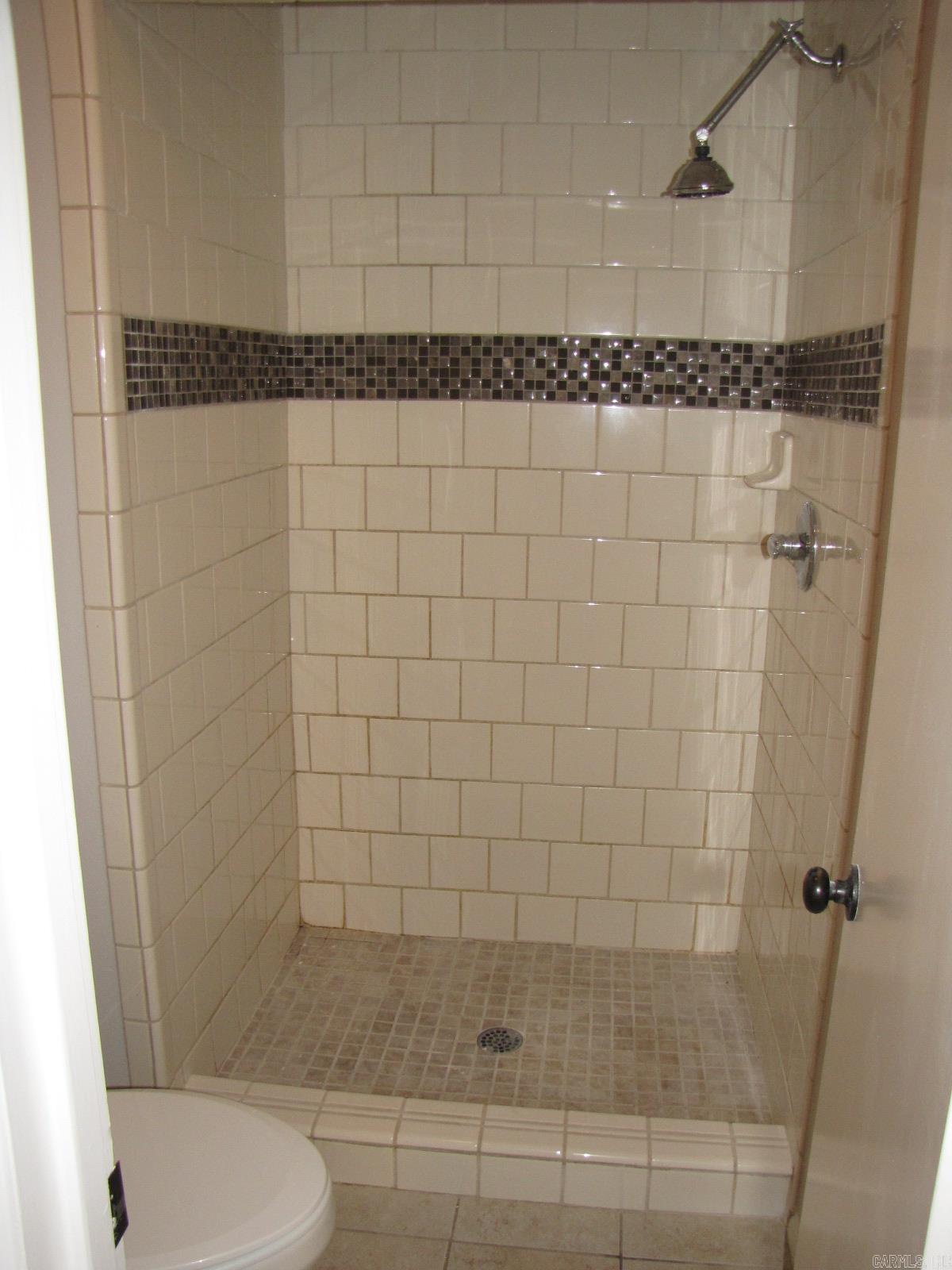 PARKWAY PLACE - Residential Lease