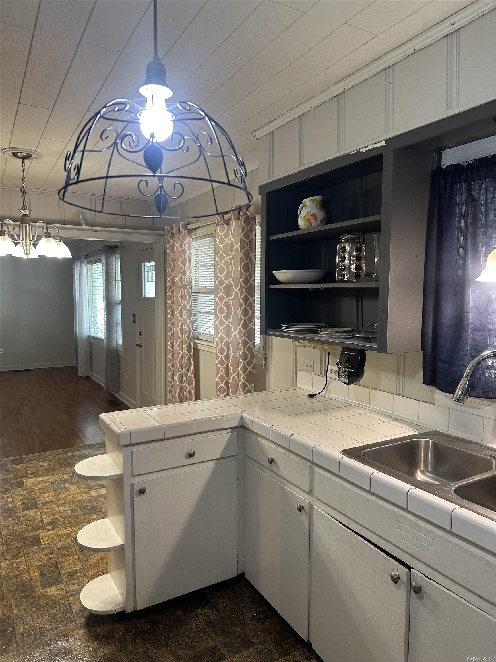 RHODES & TAYLOR - Residential