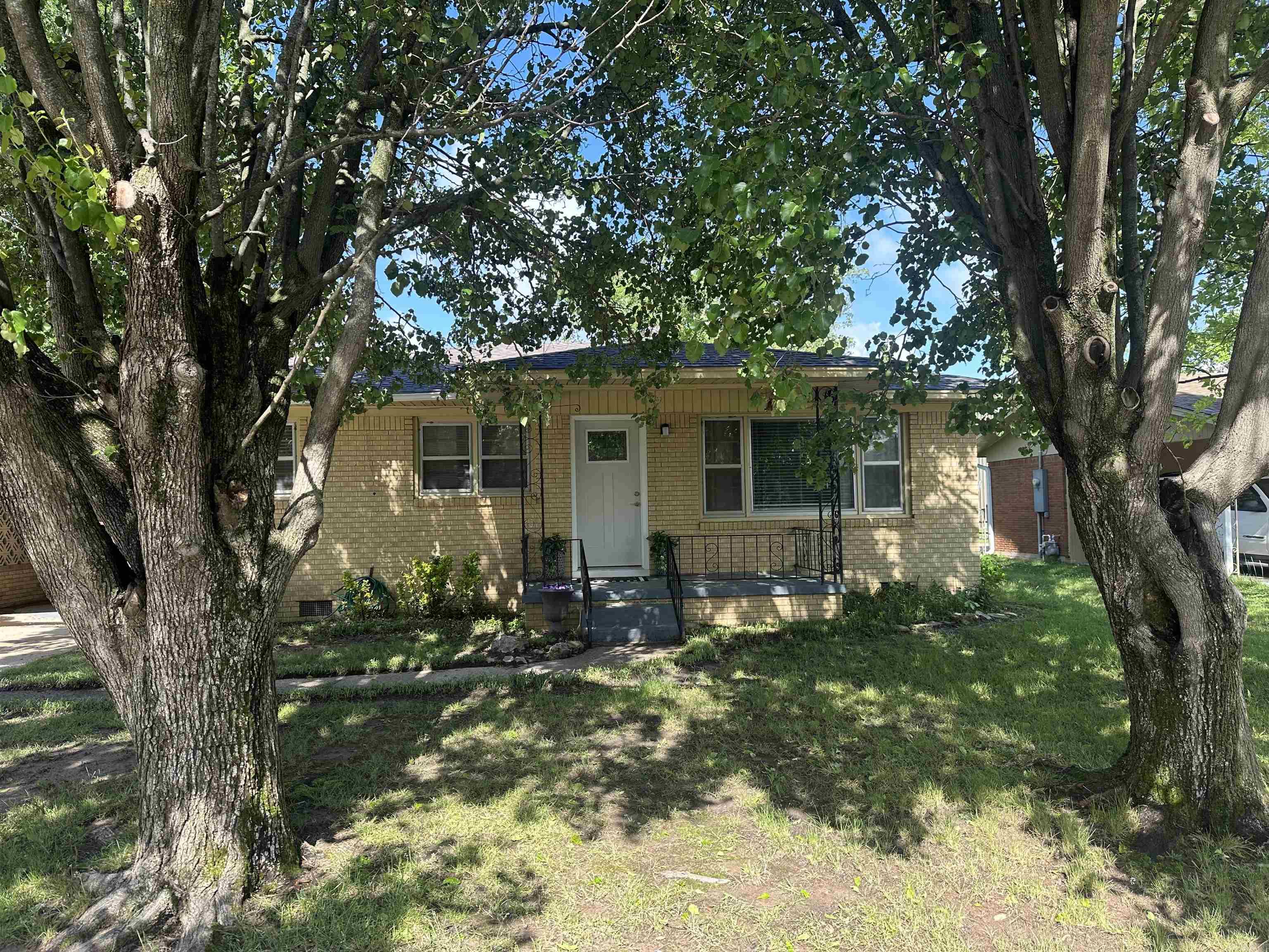 RHODES & TAYLOR - Residential
