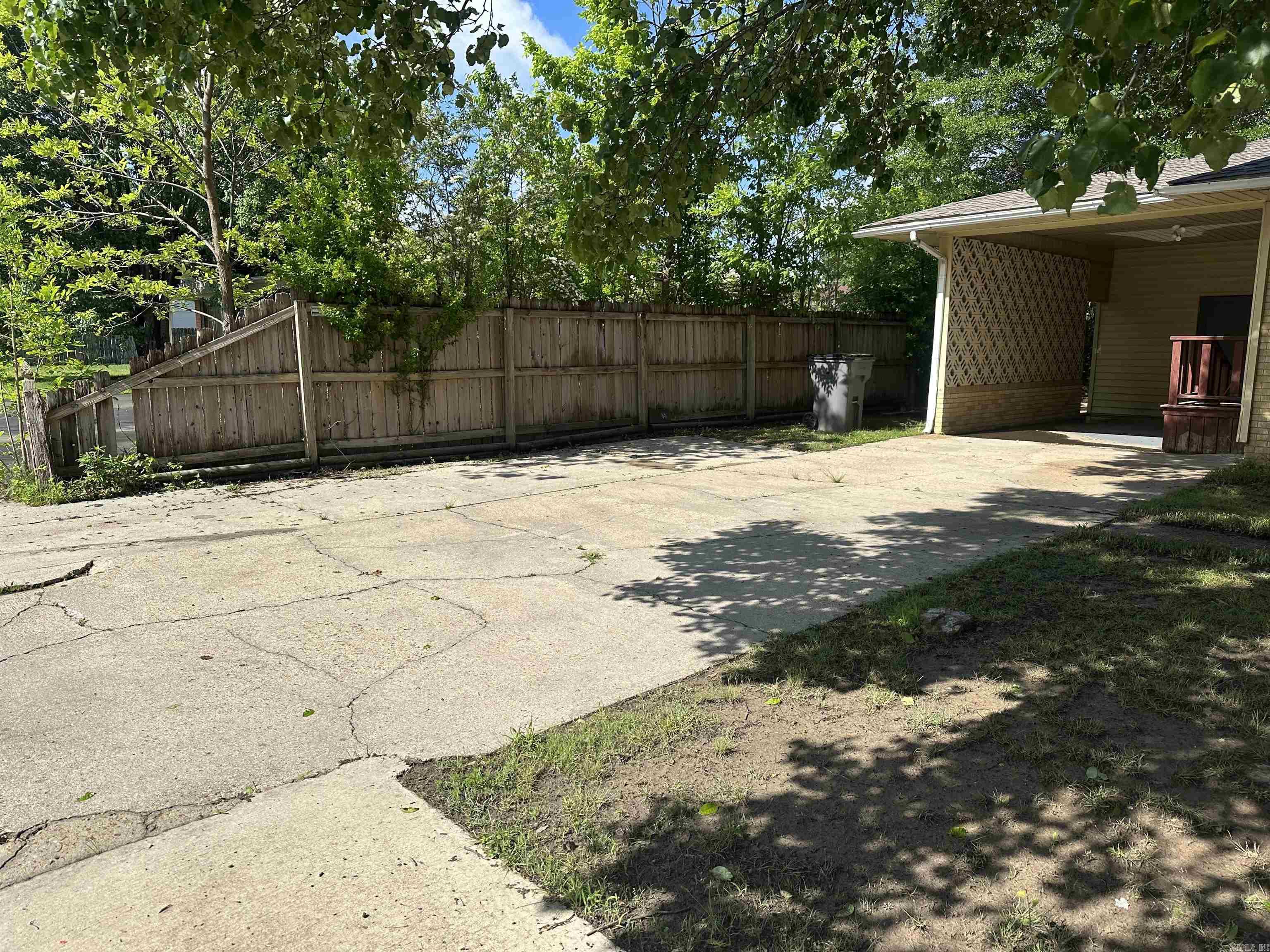RHODES & TAYLOR - Residential