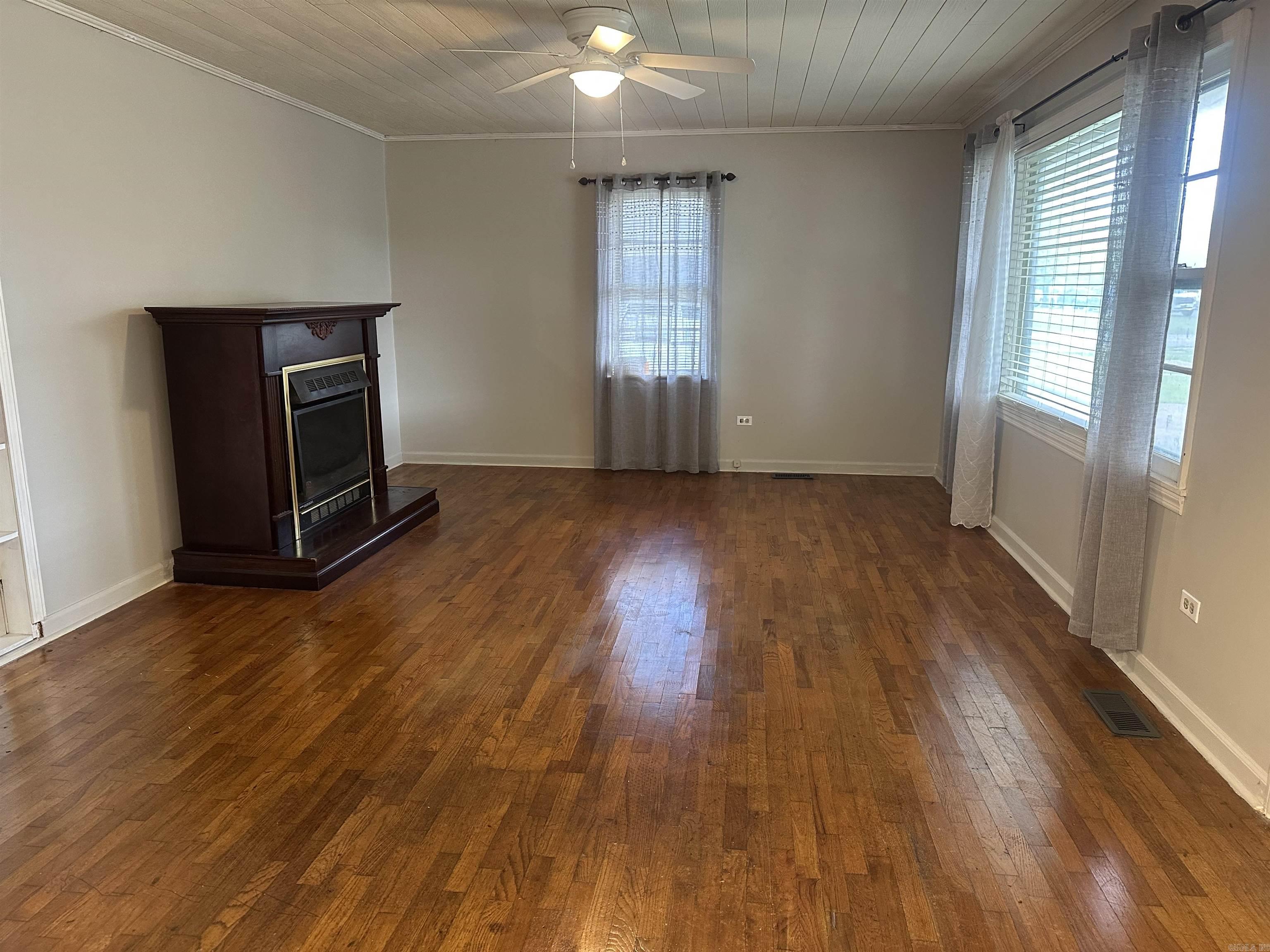 RHODES & TAYLOR - Residential