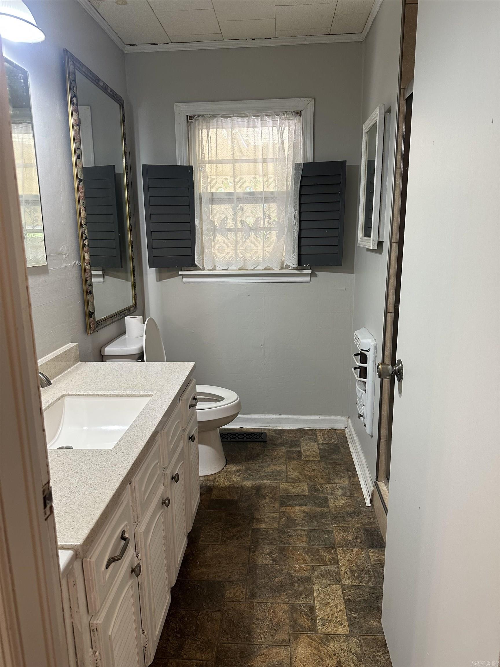RHODES & TAYLOR - Residential