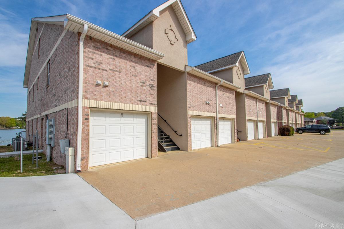 GRAND POINTE VIEW HPR - Residential