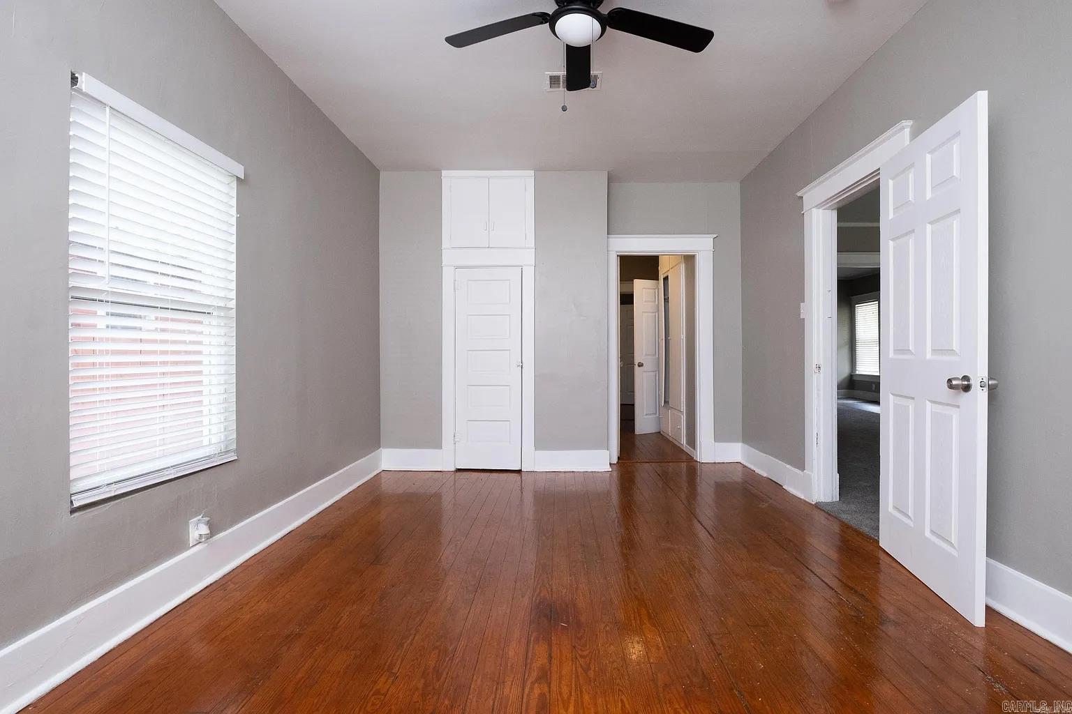 JONES & WORTHEN - Residential