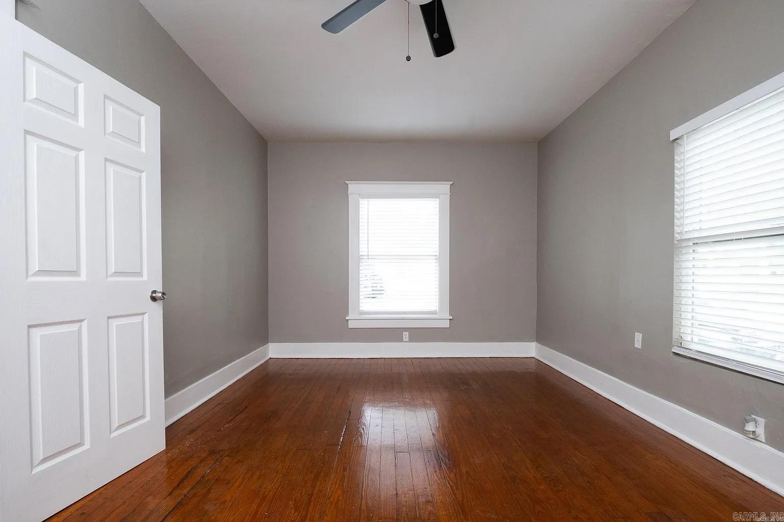 JONES & WORTHEN - Residential