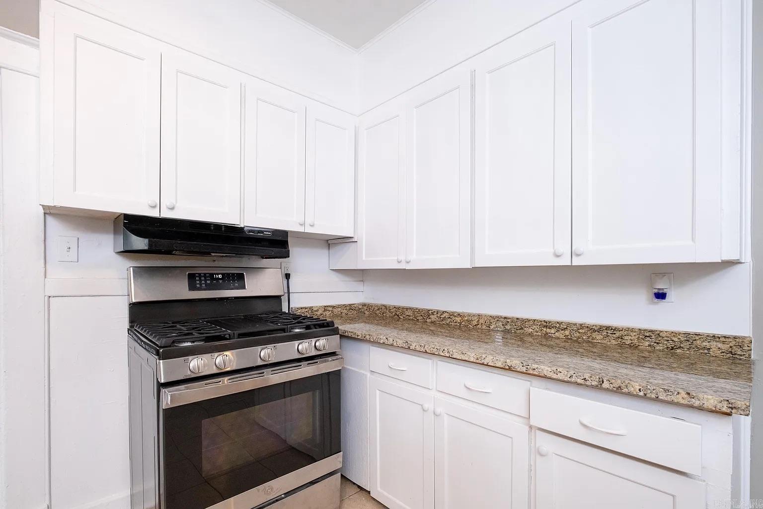 JONES & WORTHEN - Residential