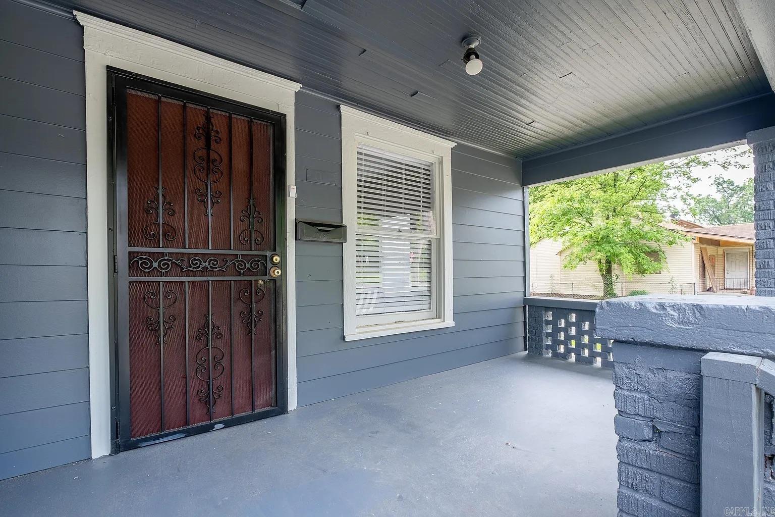 JONES & WORTHEN - Residential