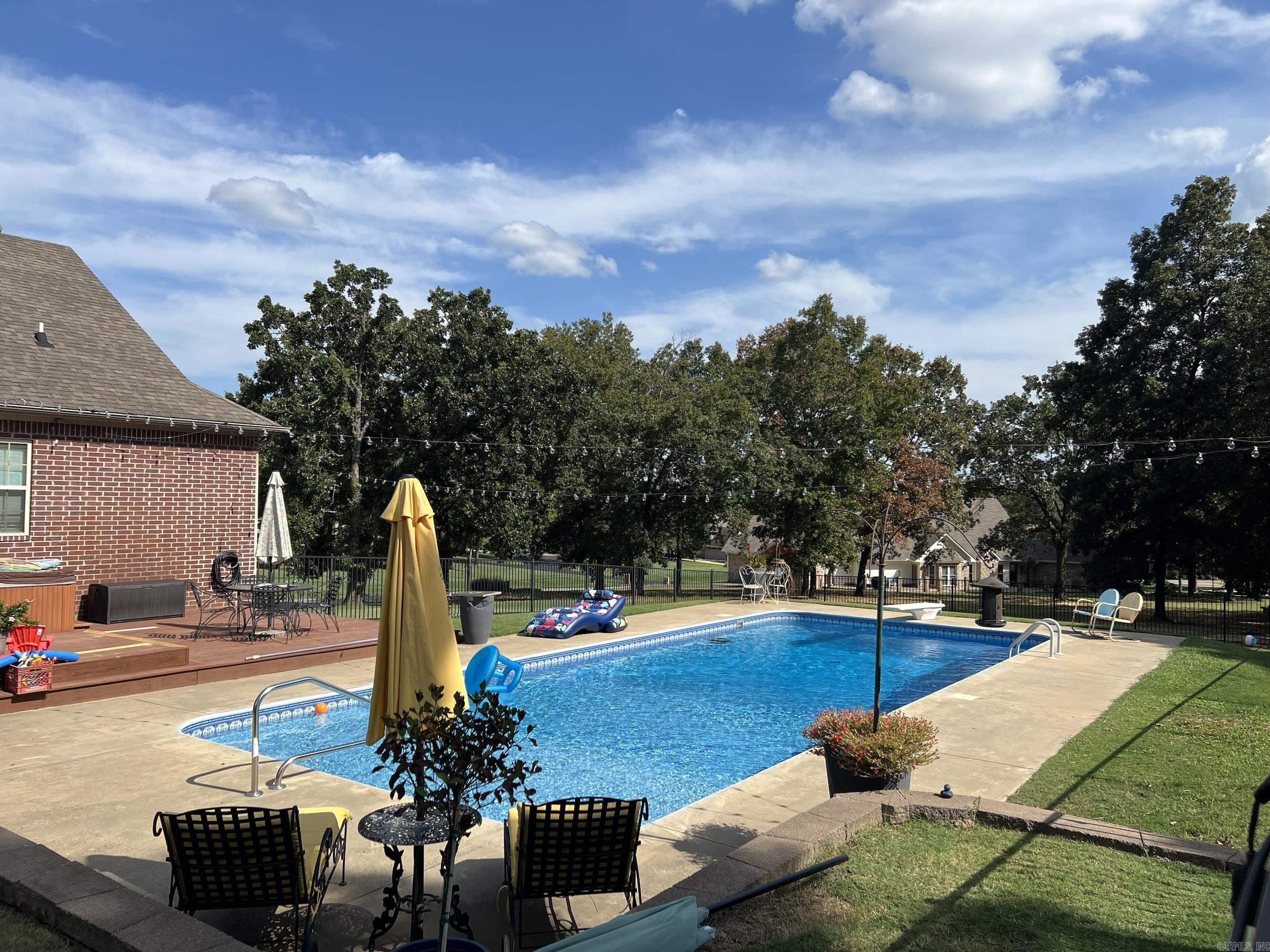 CLUB WEST ESTATES - Residential