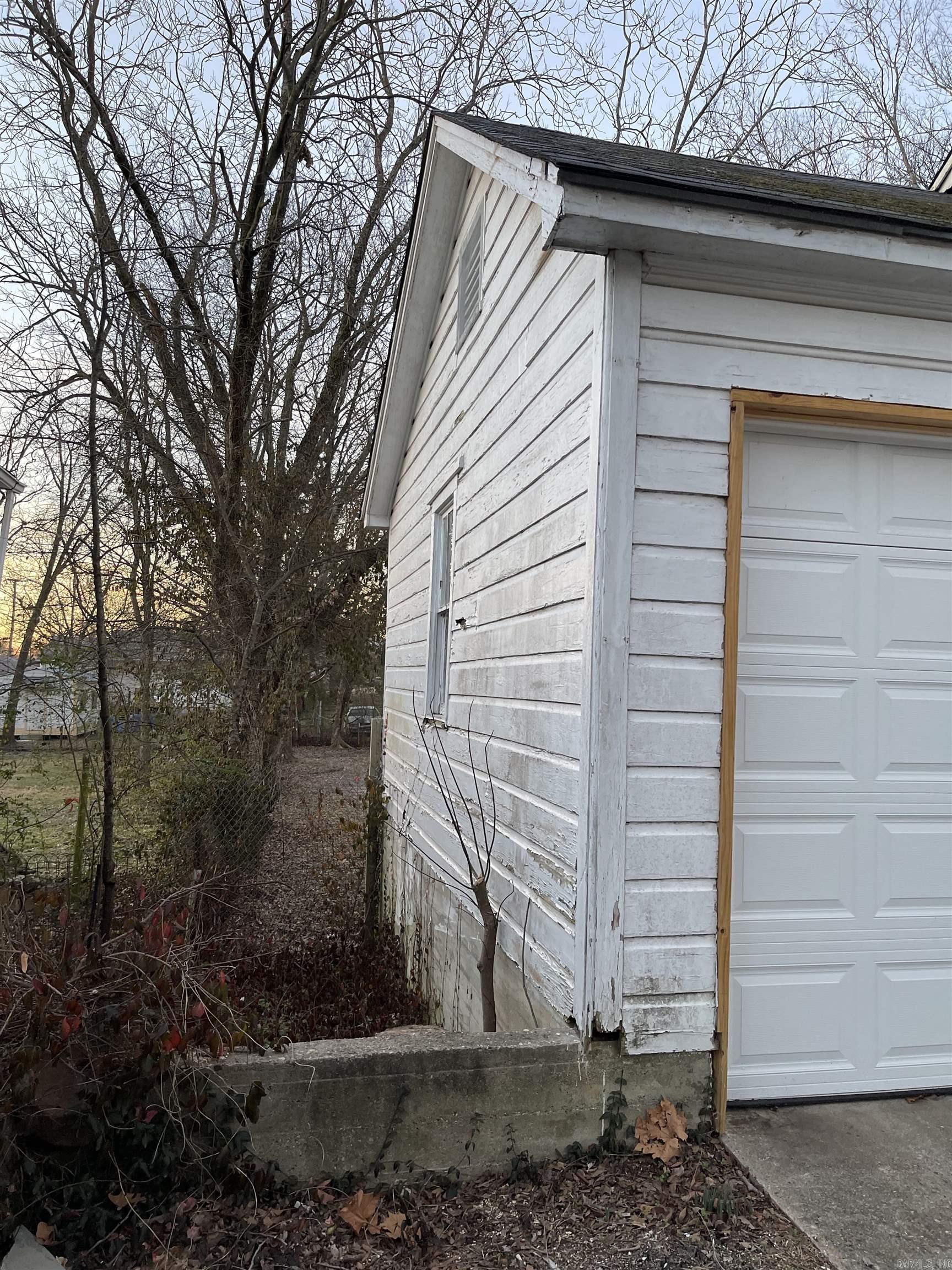 Burroughs JH - Residential