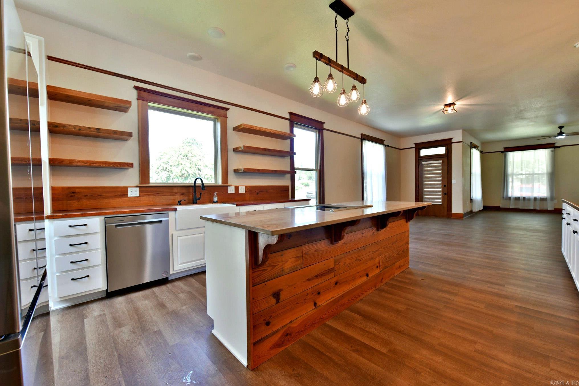 Mena Original - Residential Lease