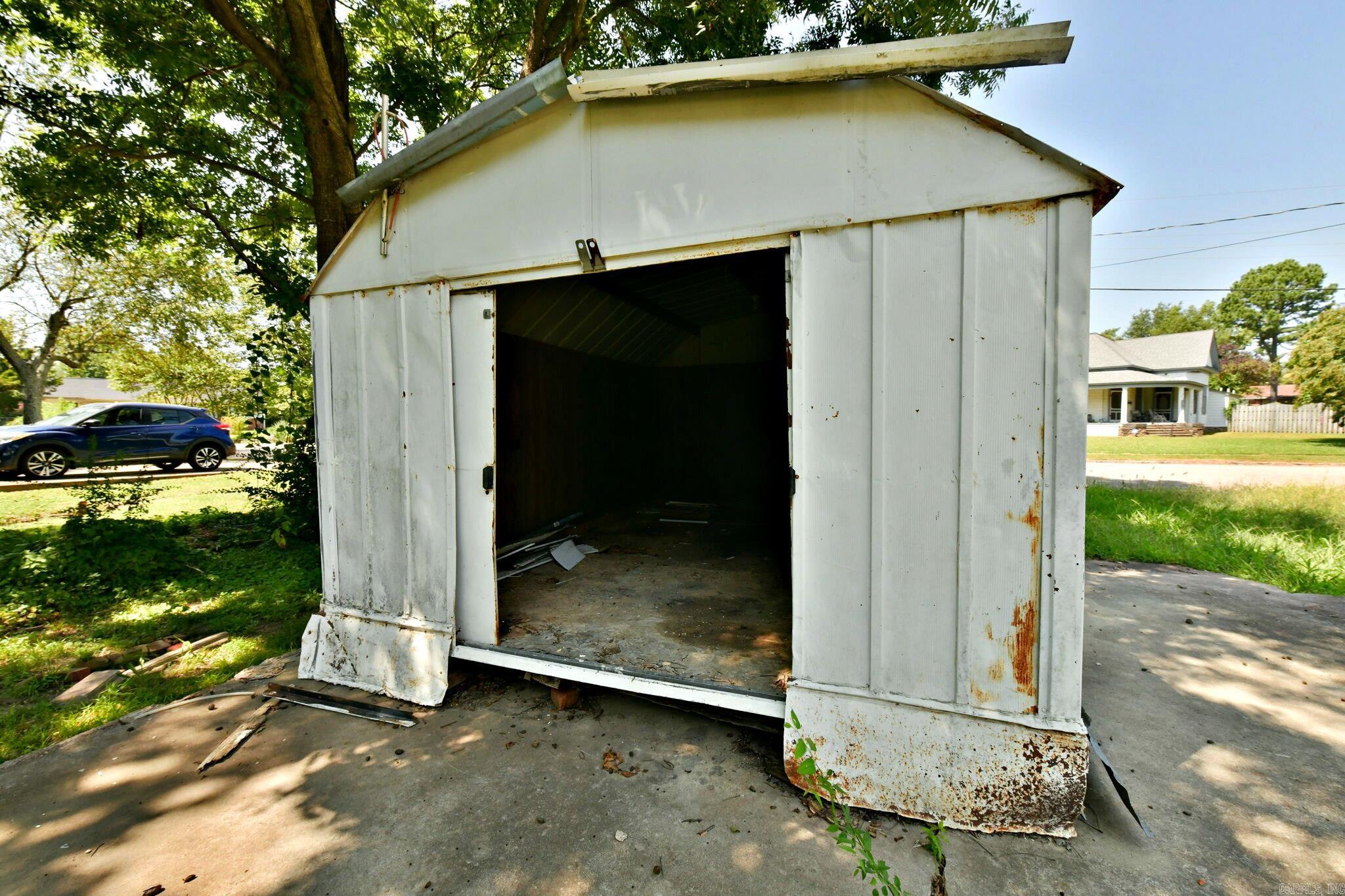 Mena Original - Residential Lease