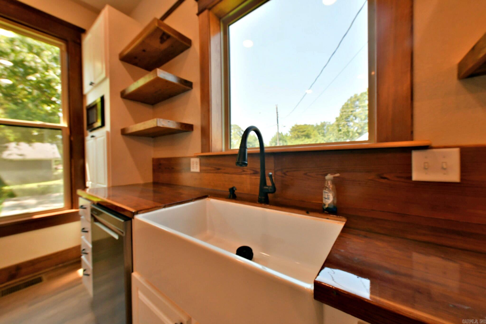 Mena Original - Residential Lease