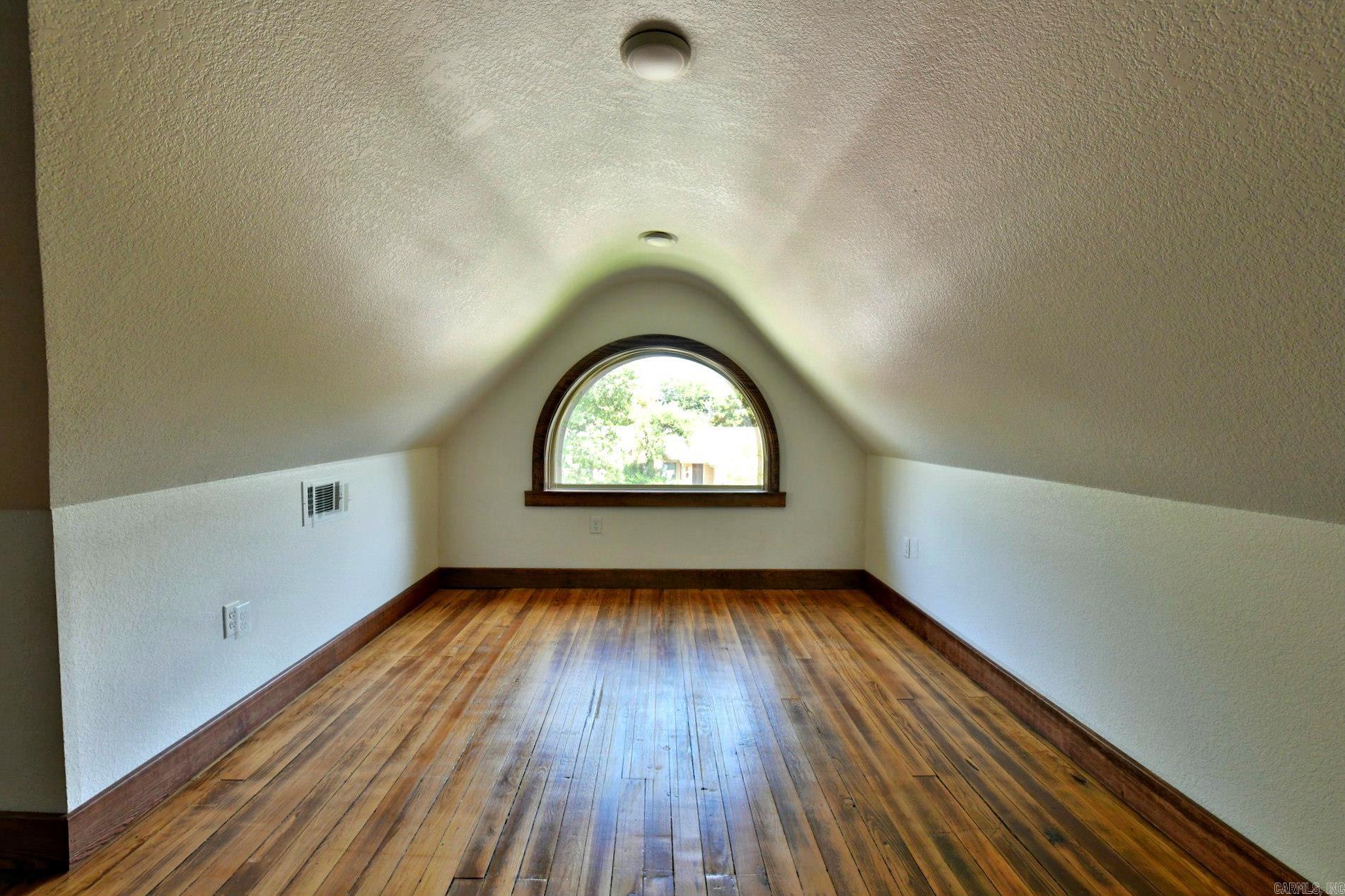 Mena Original - Residential Lease