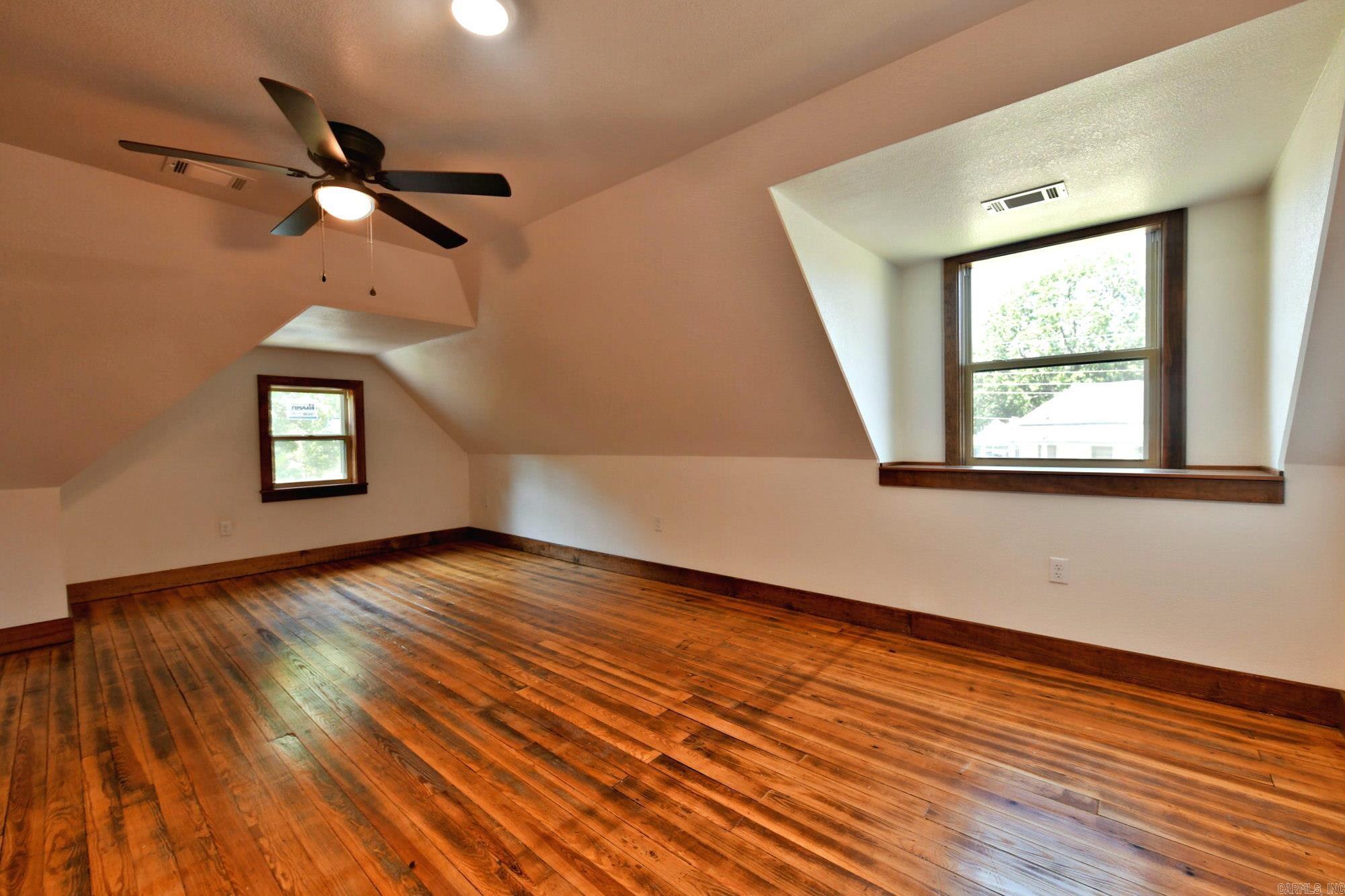 Mena Original - Residential Lease