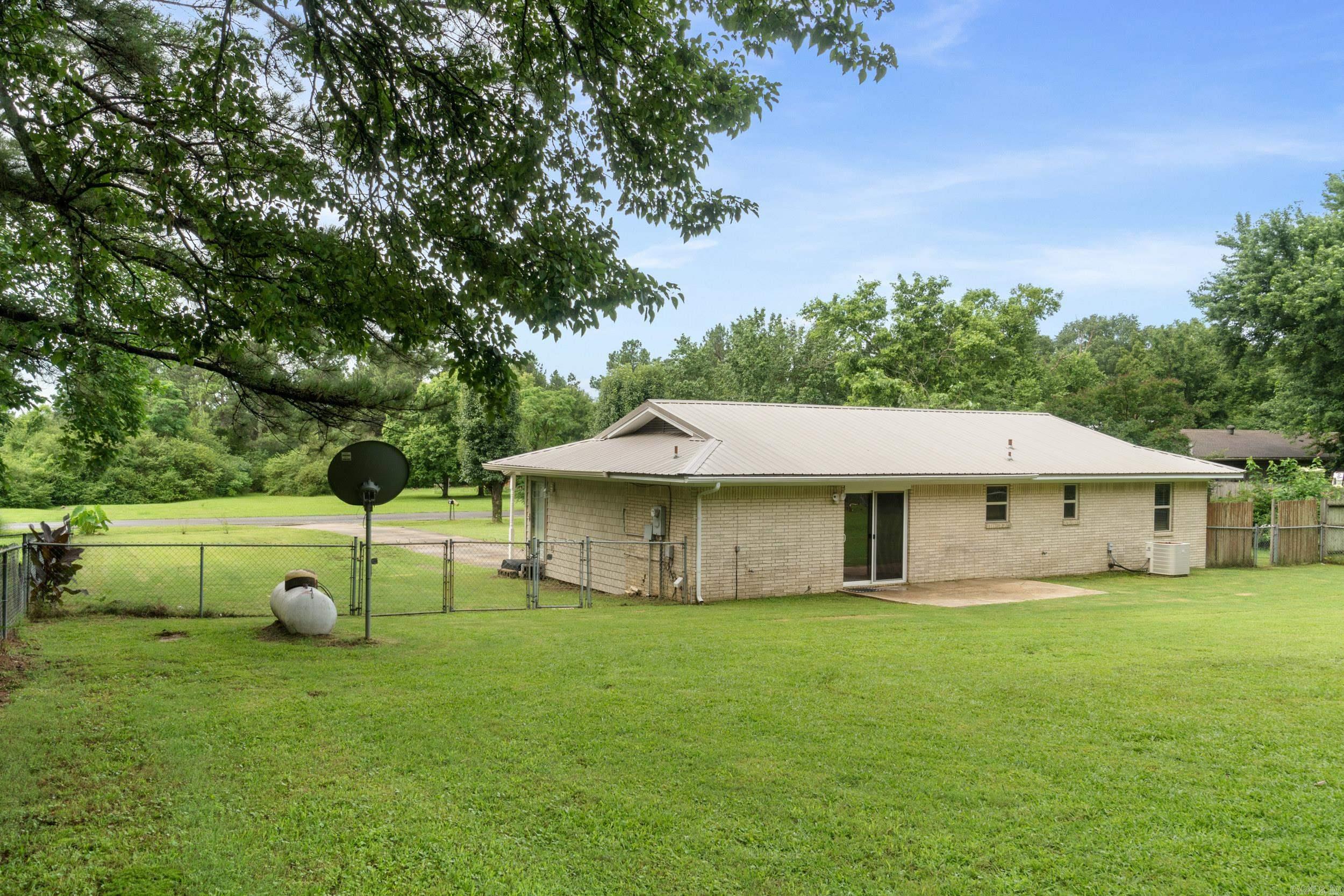 CEDAR CREST - Residential