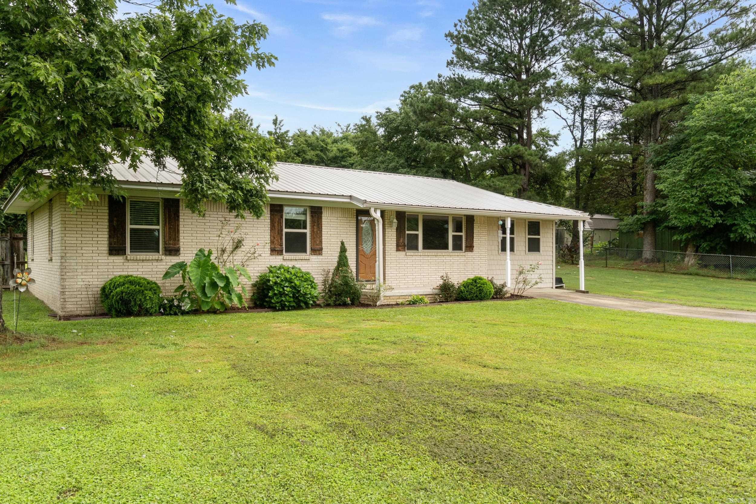 CEDAR CREST - Residential